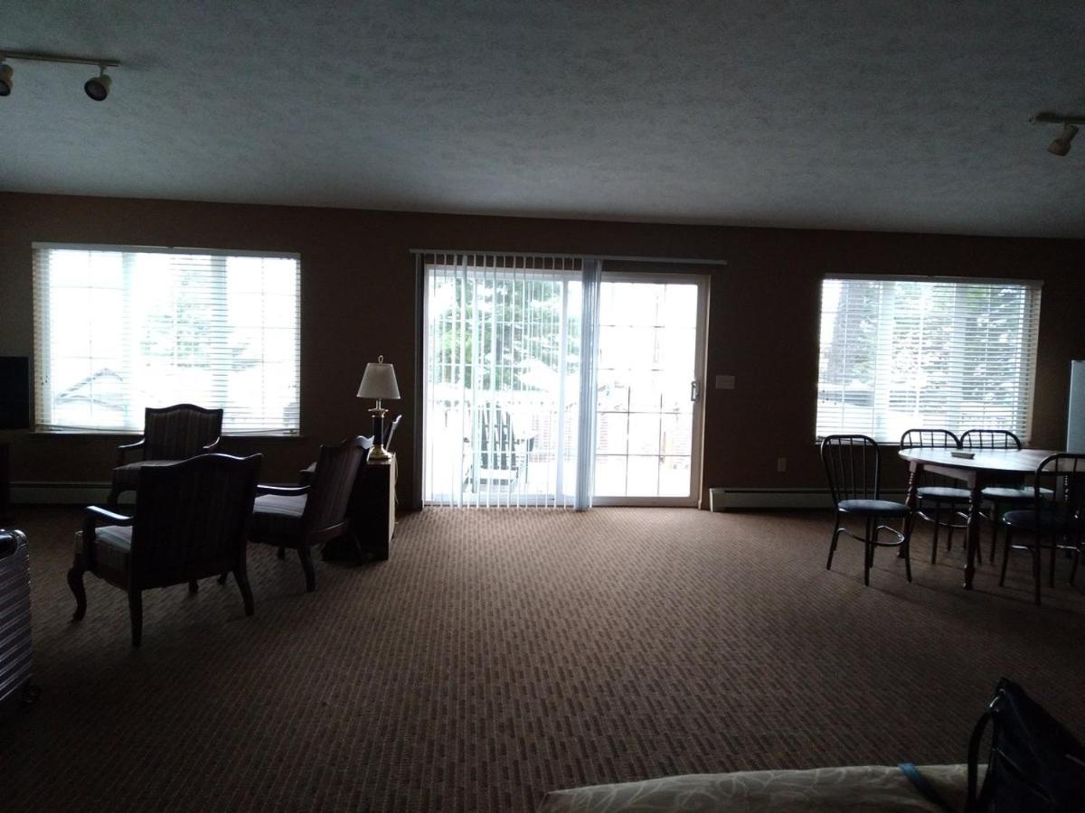 Family Room with Lake View