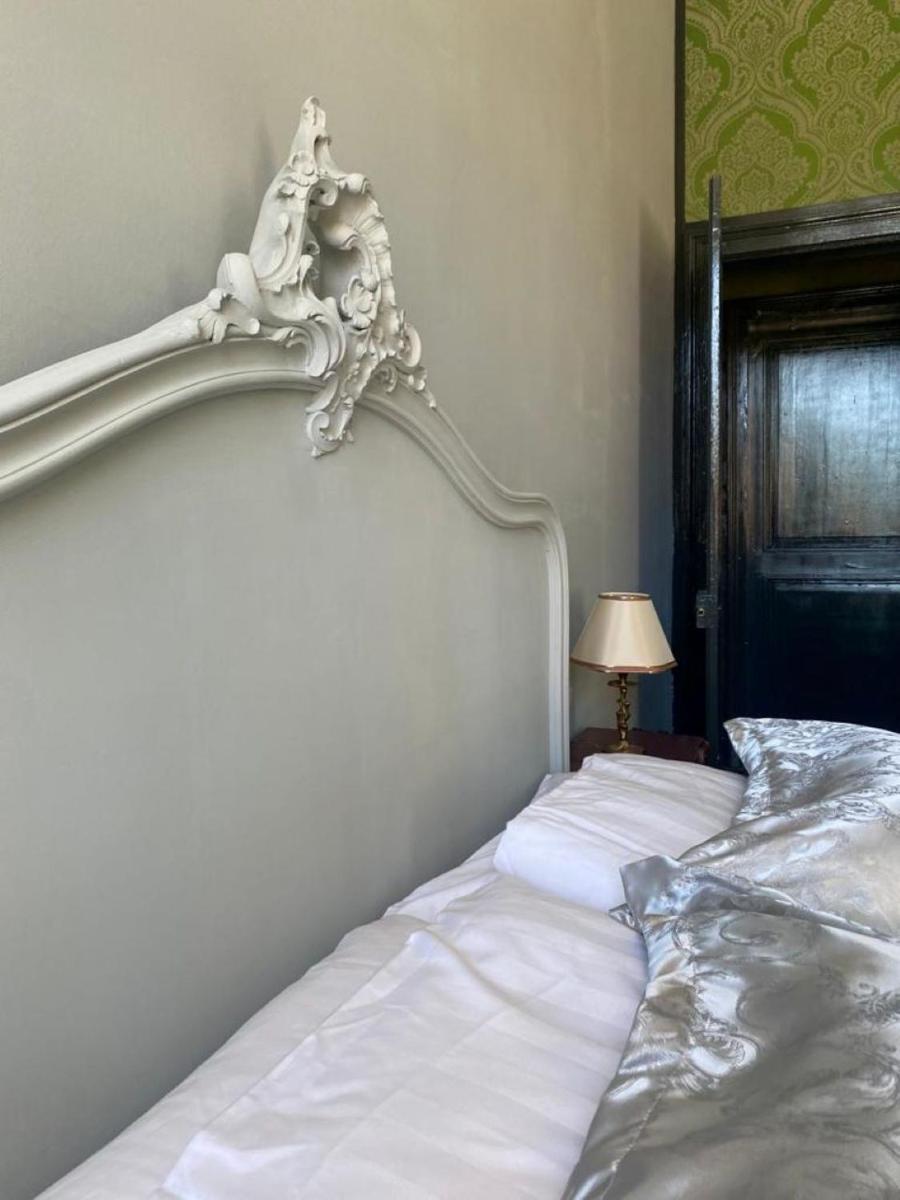 Deluxe King Room photo 1