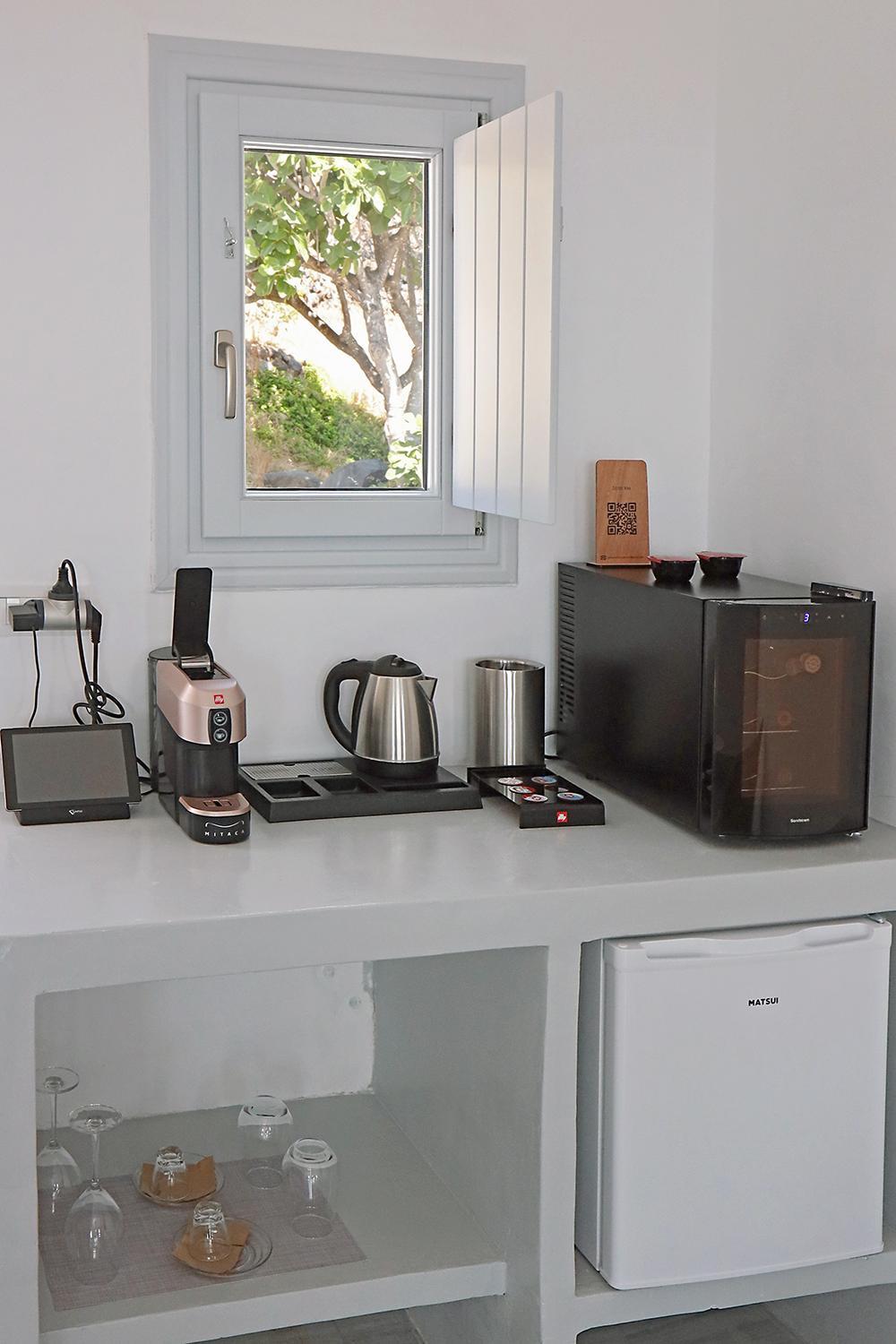 Premium Suite with Sea View - Photo 19