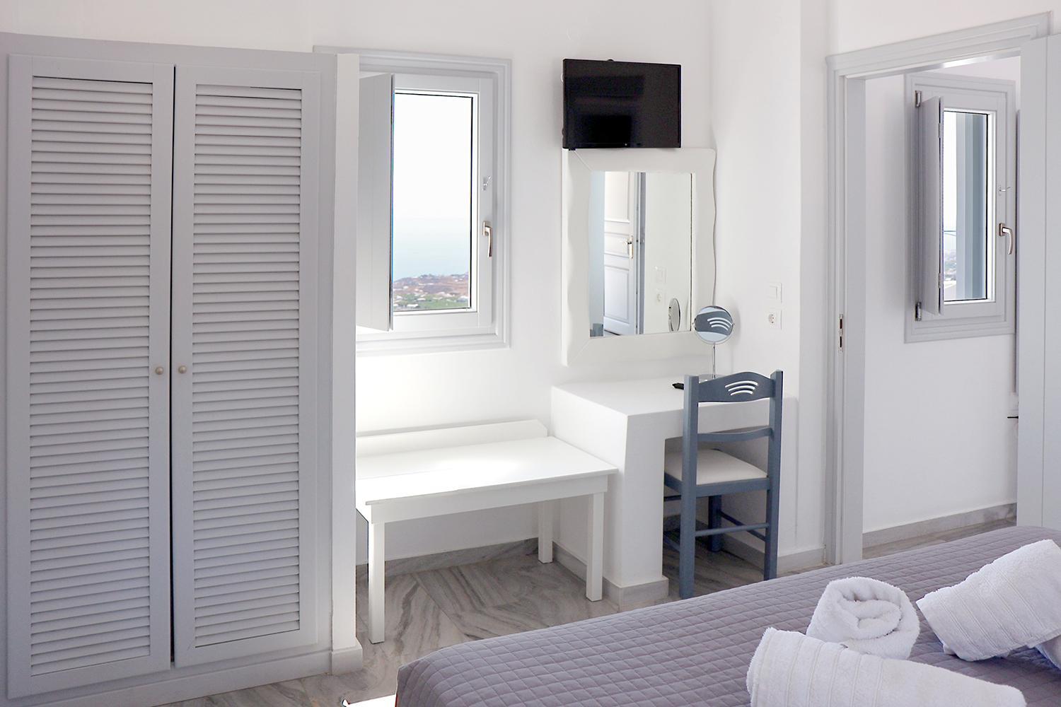 Premium Suite with Sea View - Photo 13
