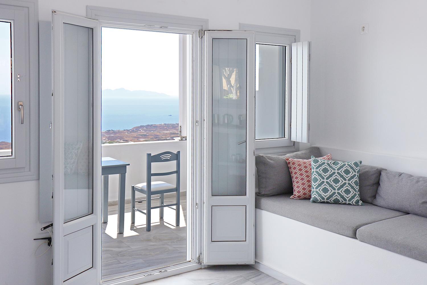 Premium Suite with Sea View - Photo 4