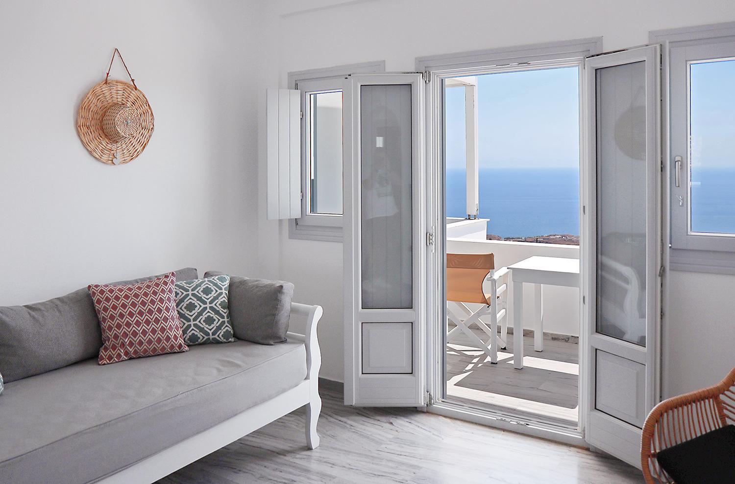 Premium Suite with Sea View - Photo 8