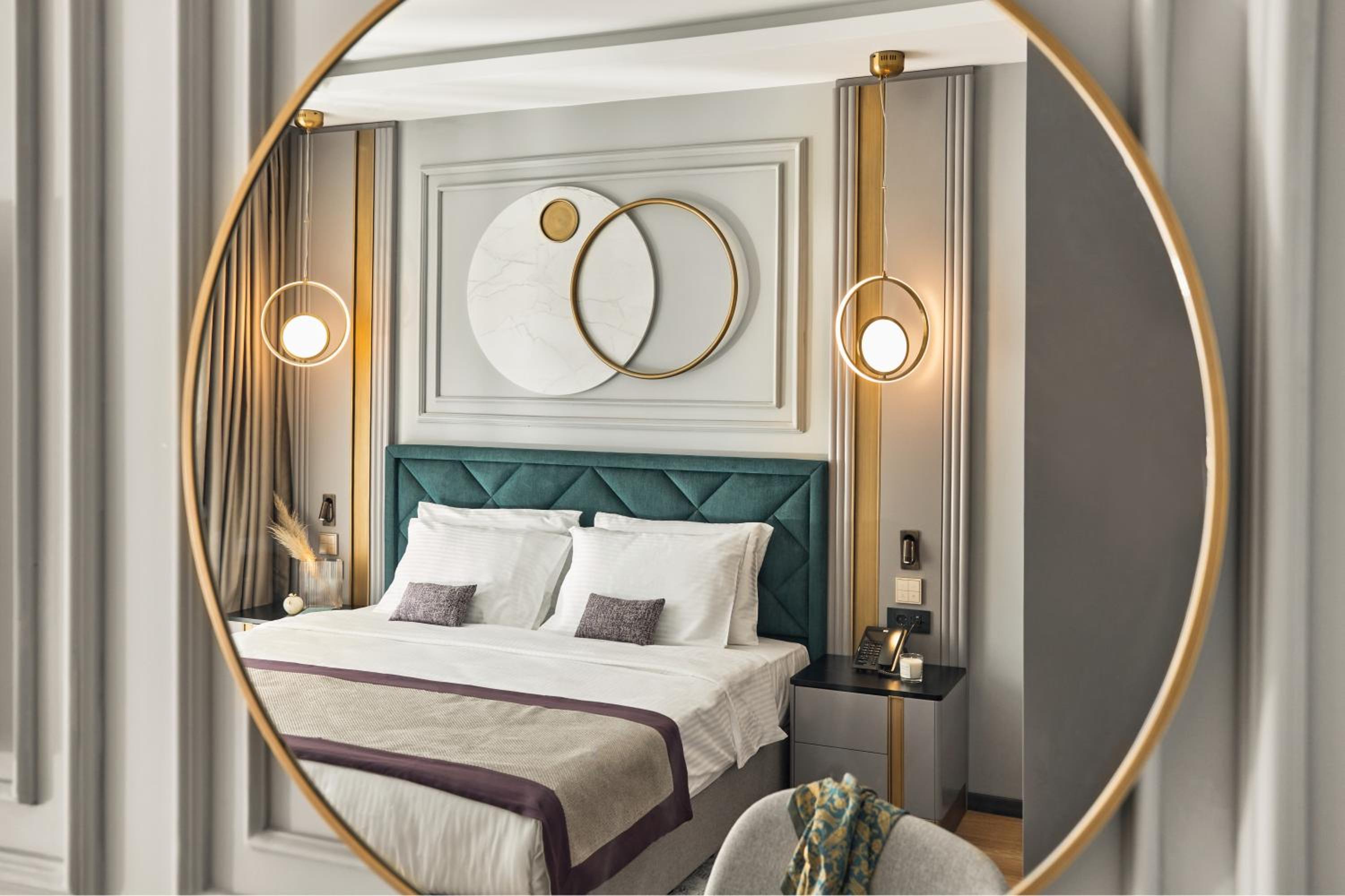 Deluxe Double or Twin Room with City View photo 2