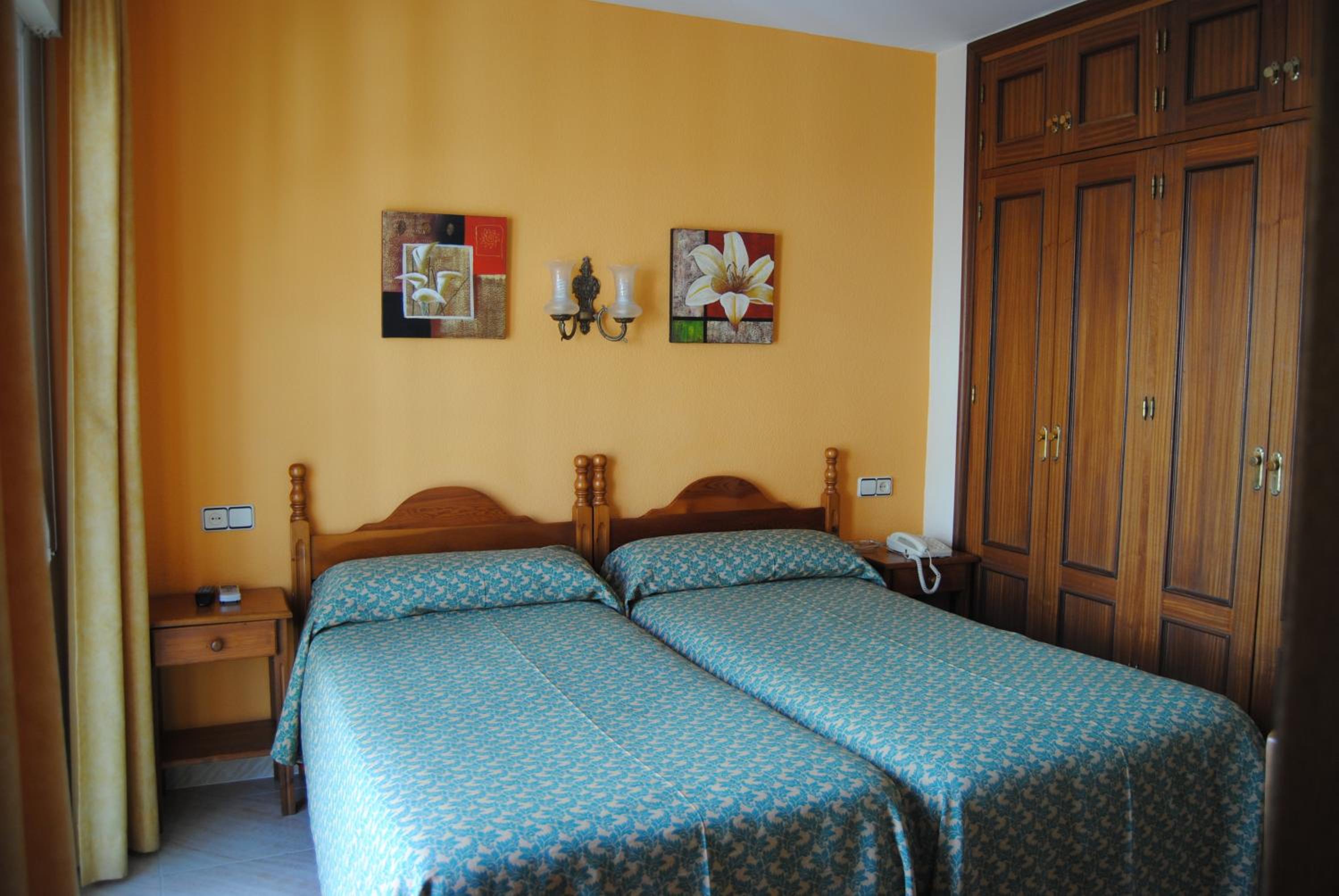 Double or Twin Room photo 2