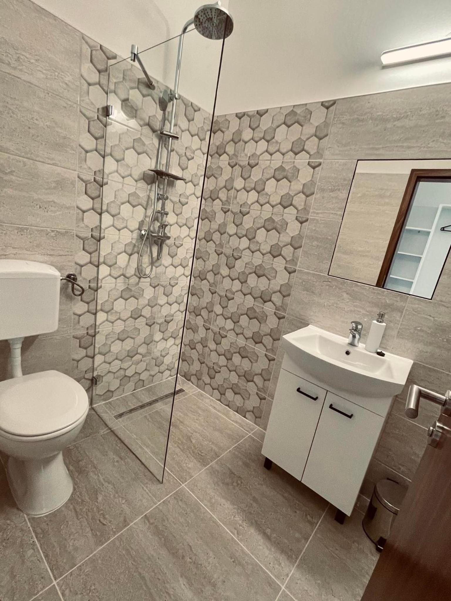 Family Room with Private Bathroom photo 1