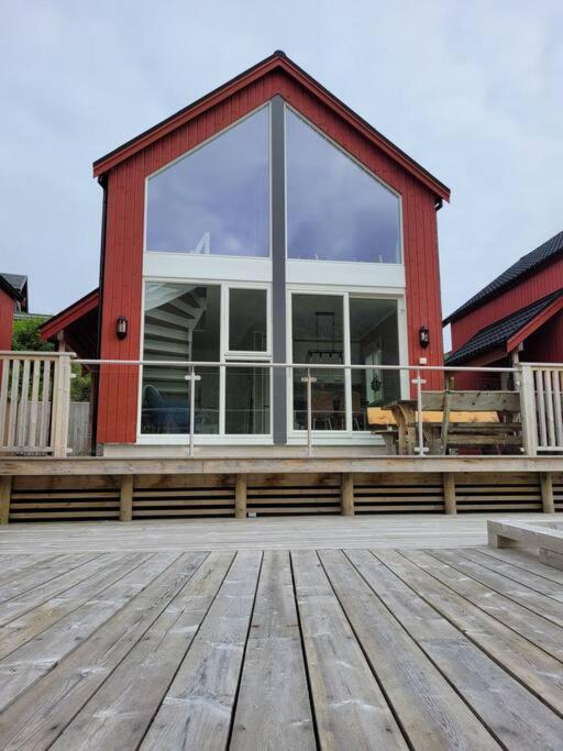 Three-Bedroom House photo 1