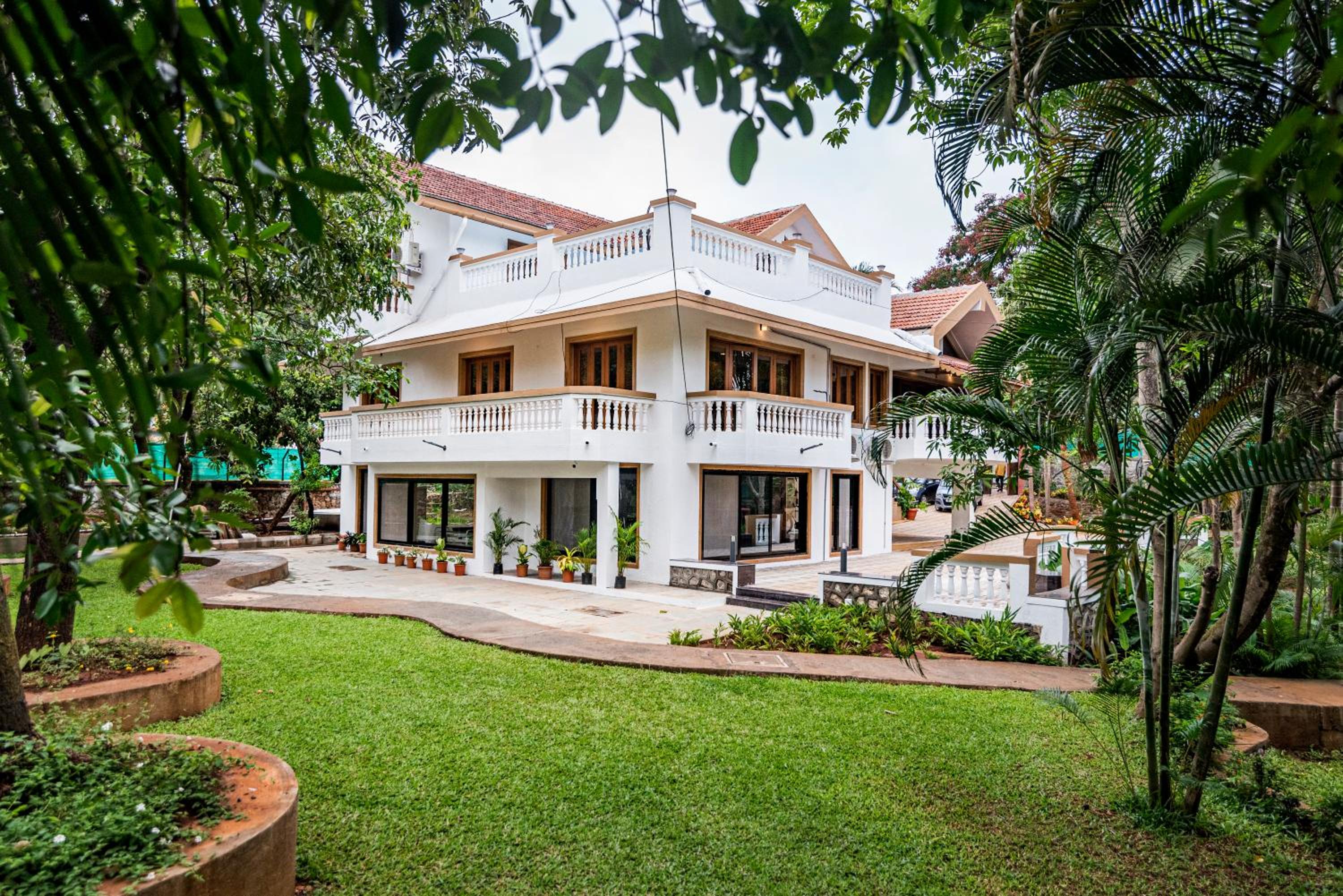 Villa with Garden View - Photo 5