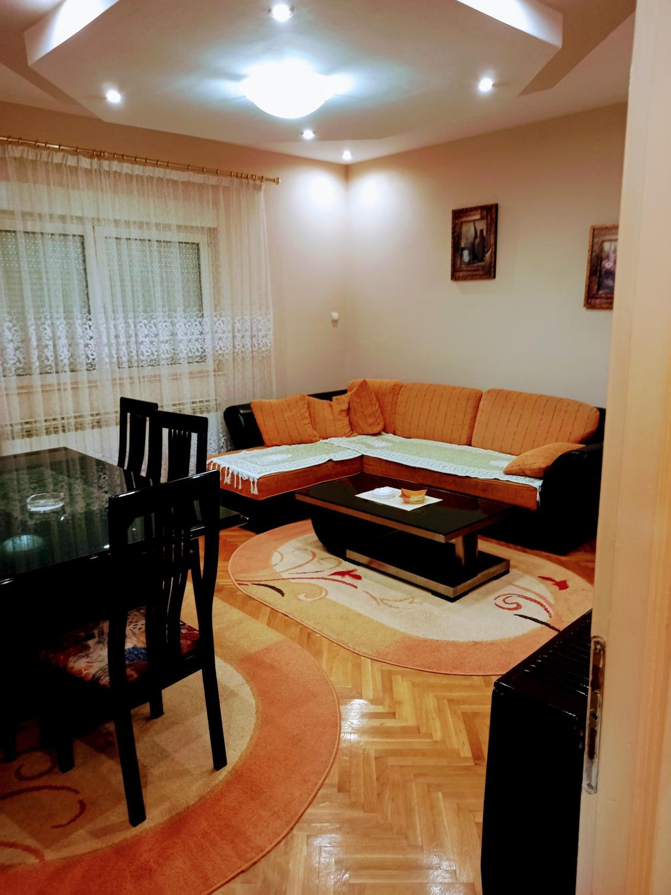 Apartment photo 1