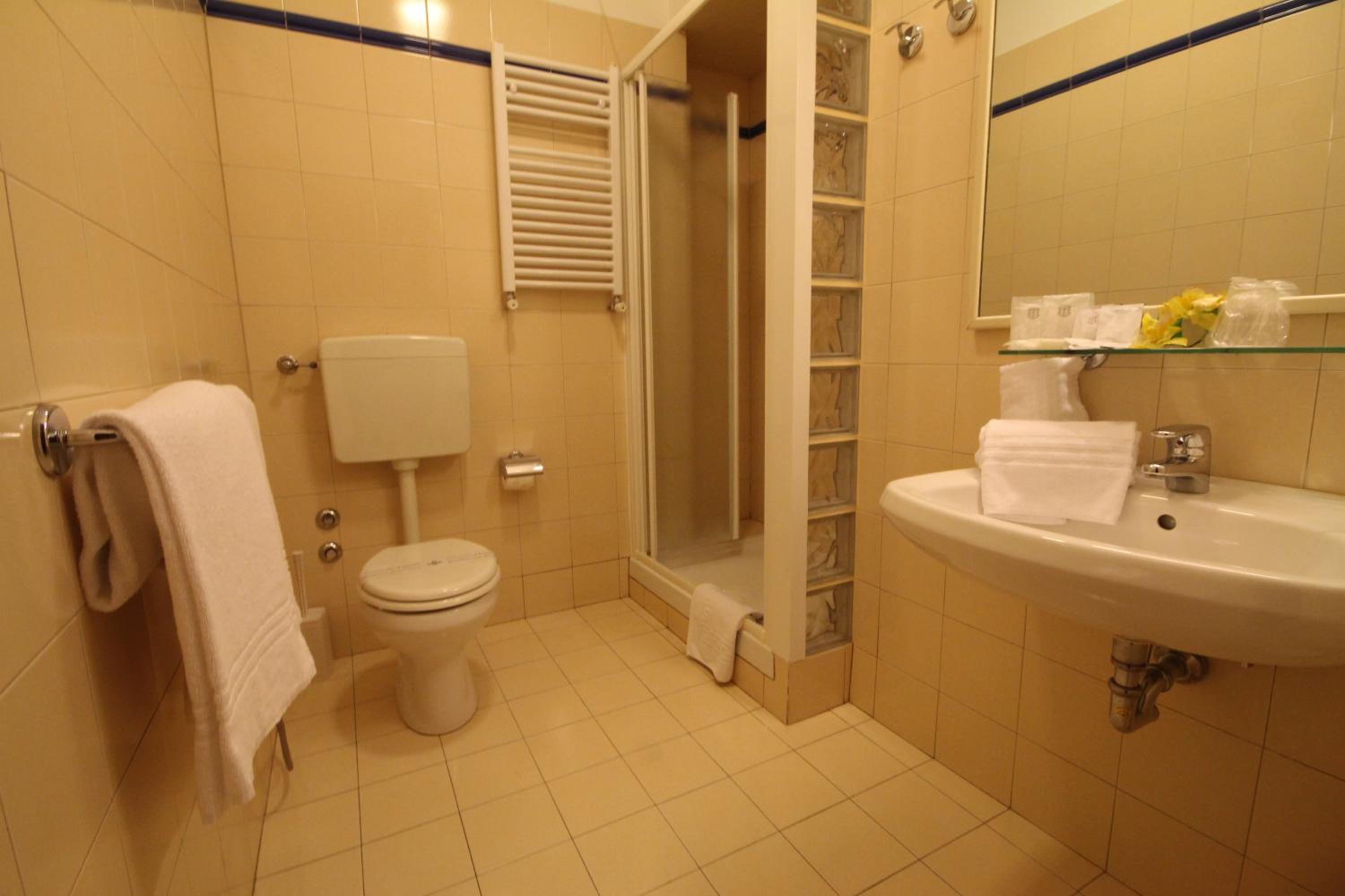 Double Room (1 Adult) photo 3