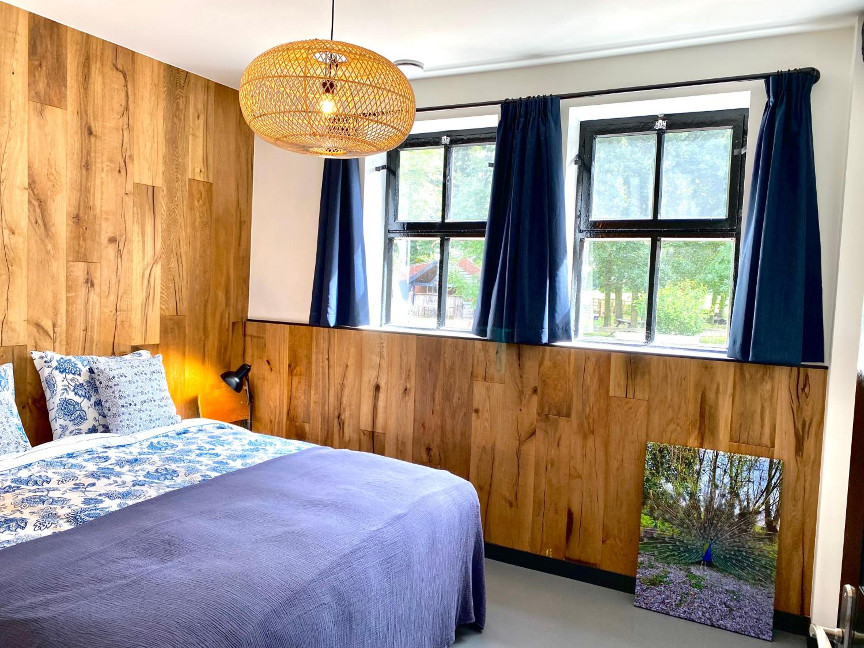 Two-Bedroom Apartment - Photo 2