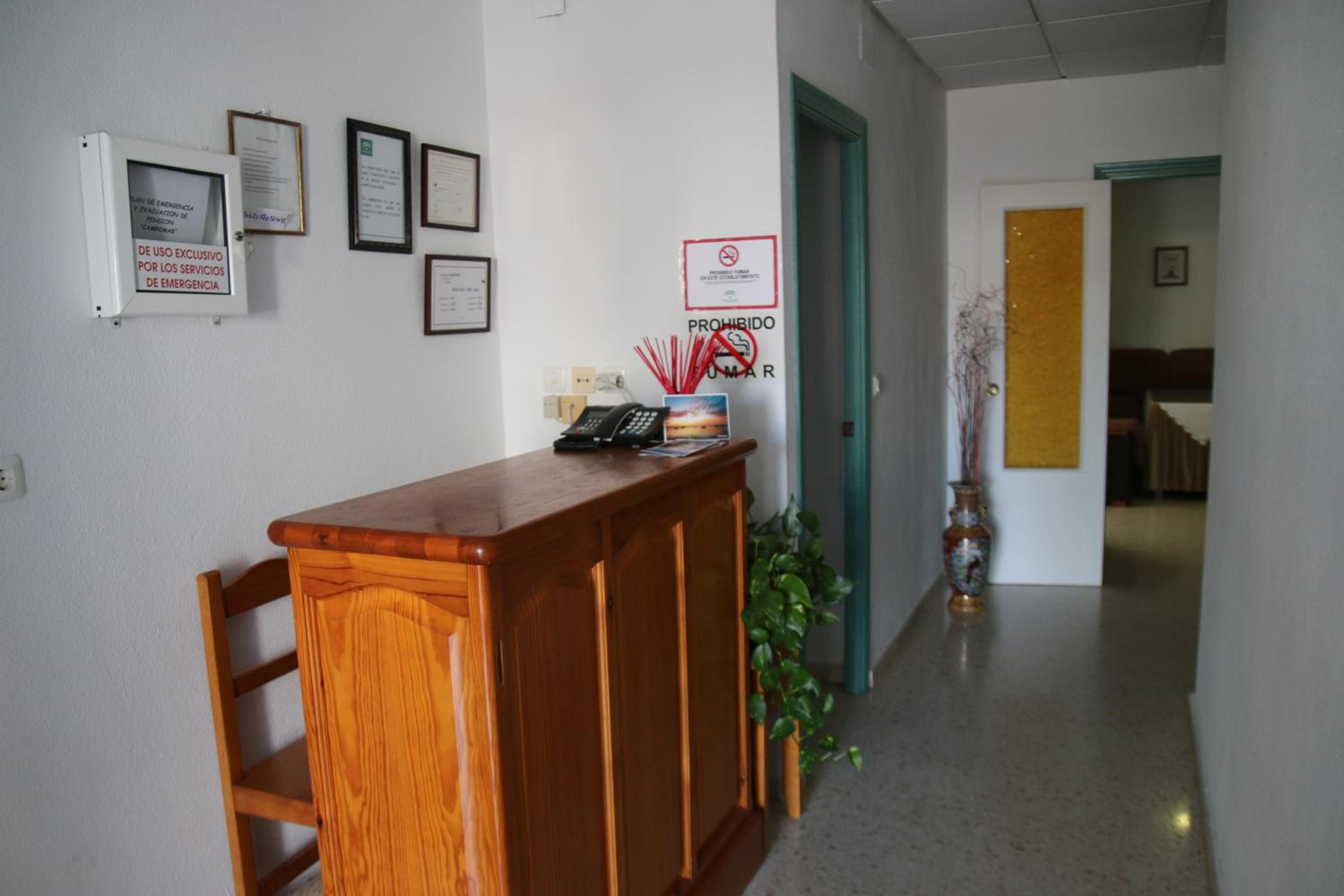 Double or Twin Room - Photo 7