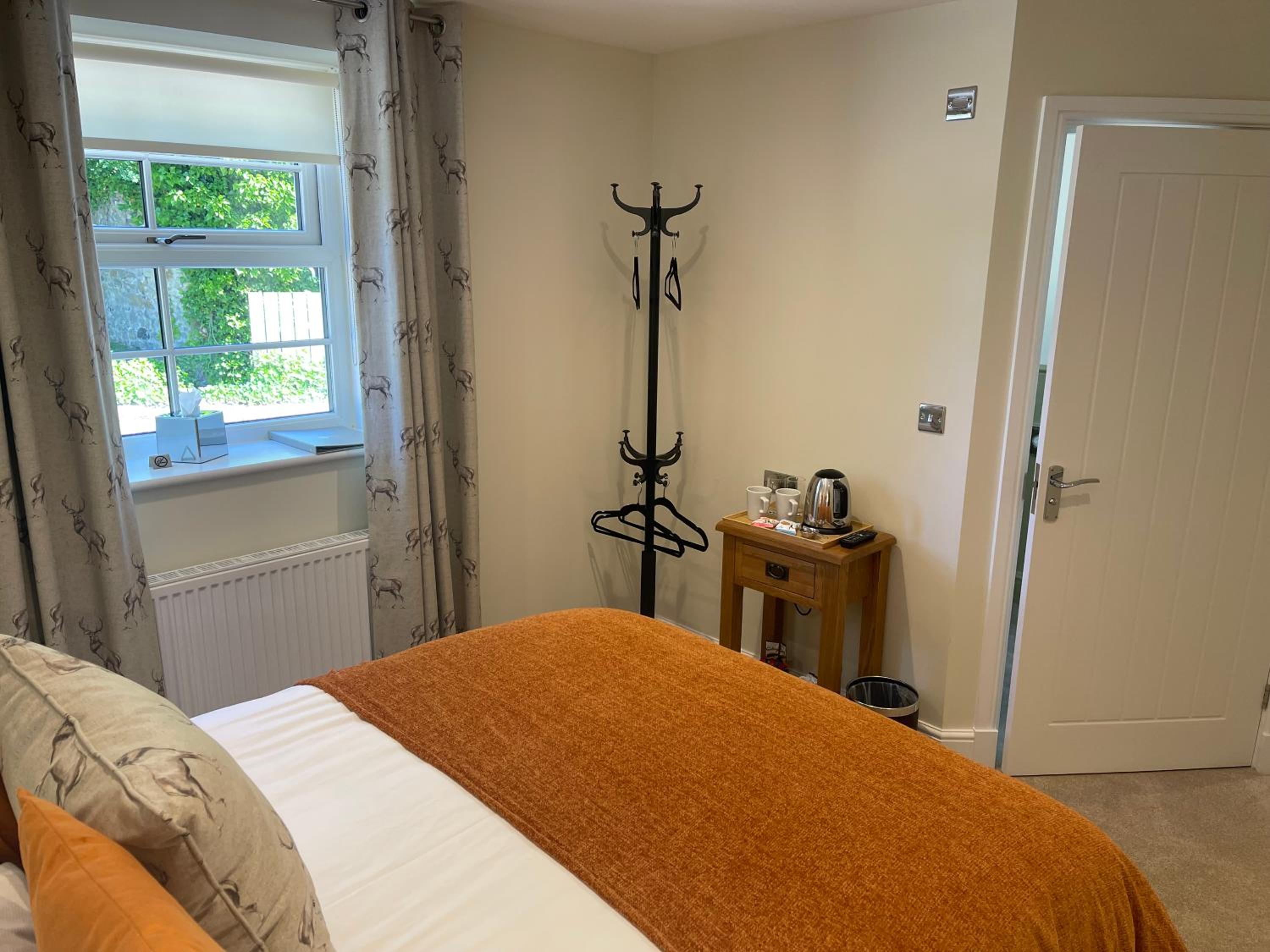 Double Room - Photo 7