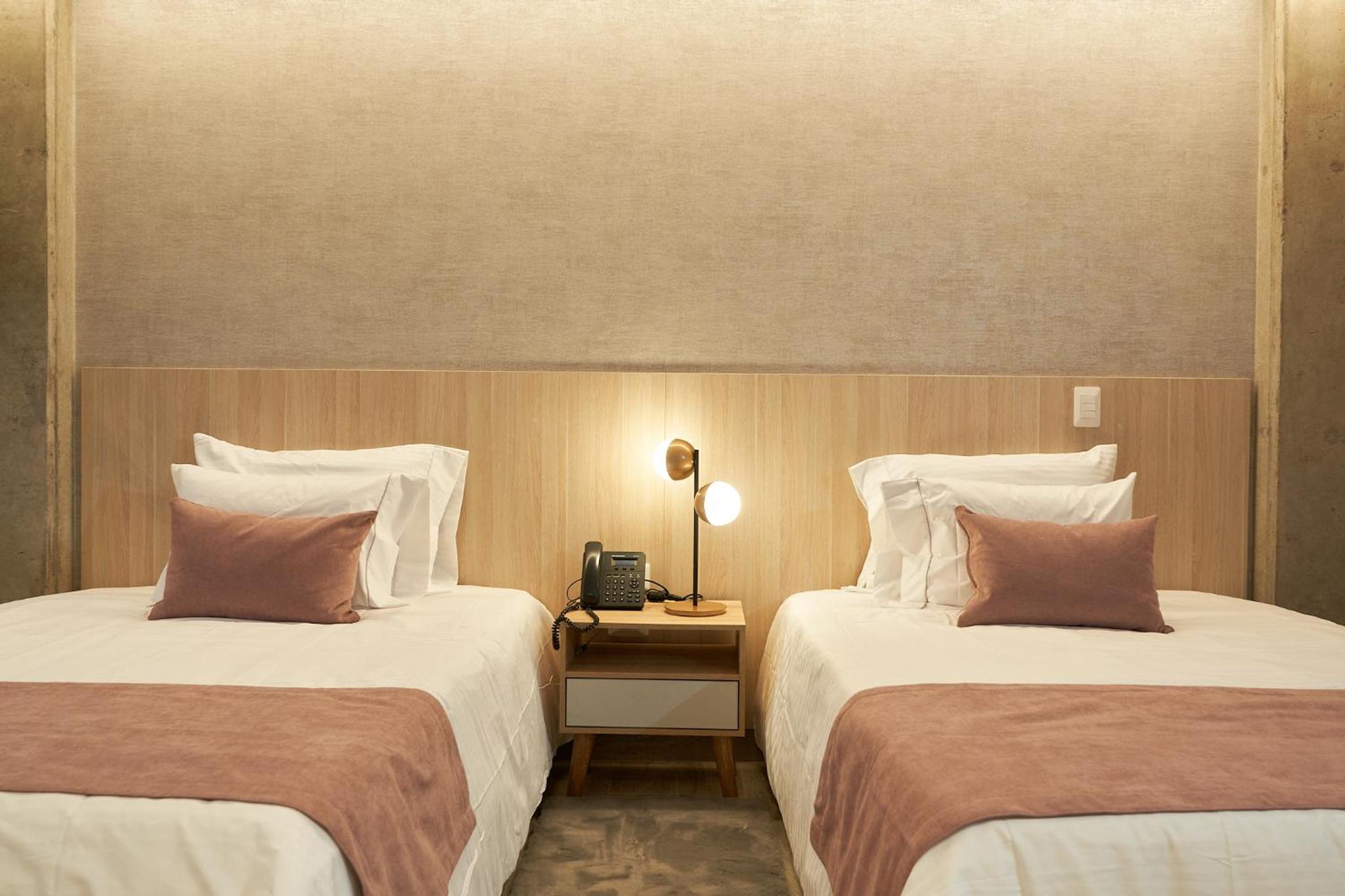 Twin Room - Photo 17