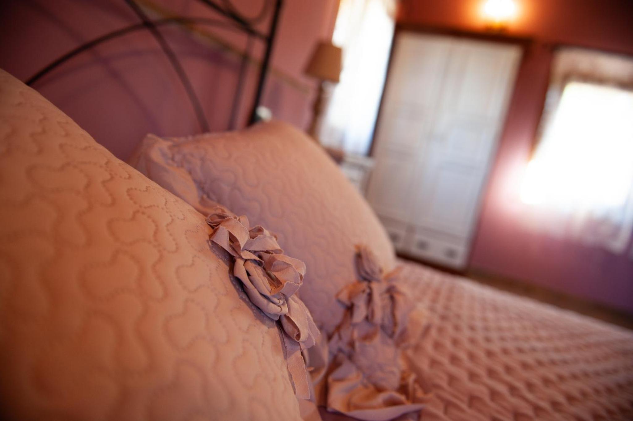 Large Double Room - Photo 7