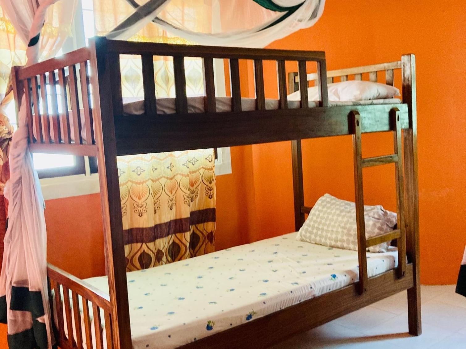Quadruple Room with Garden View - Photo 6