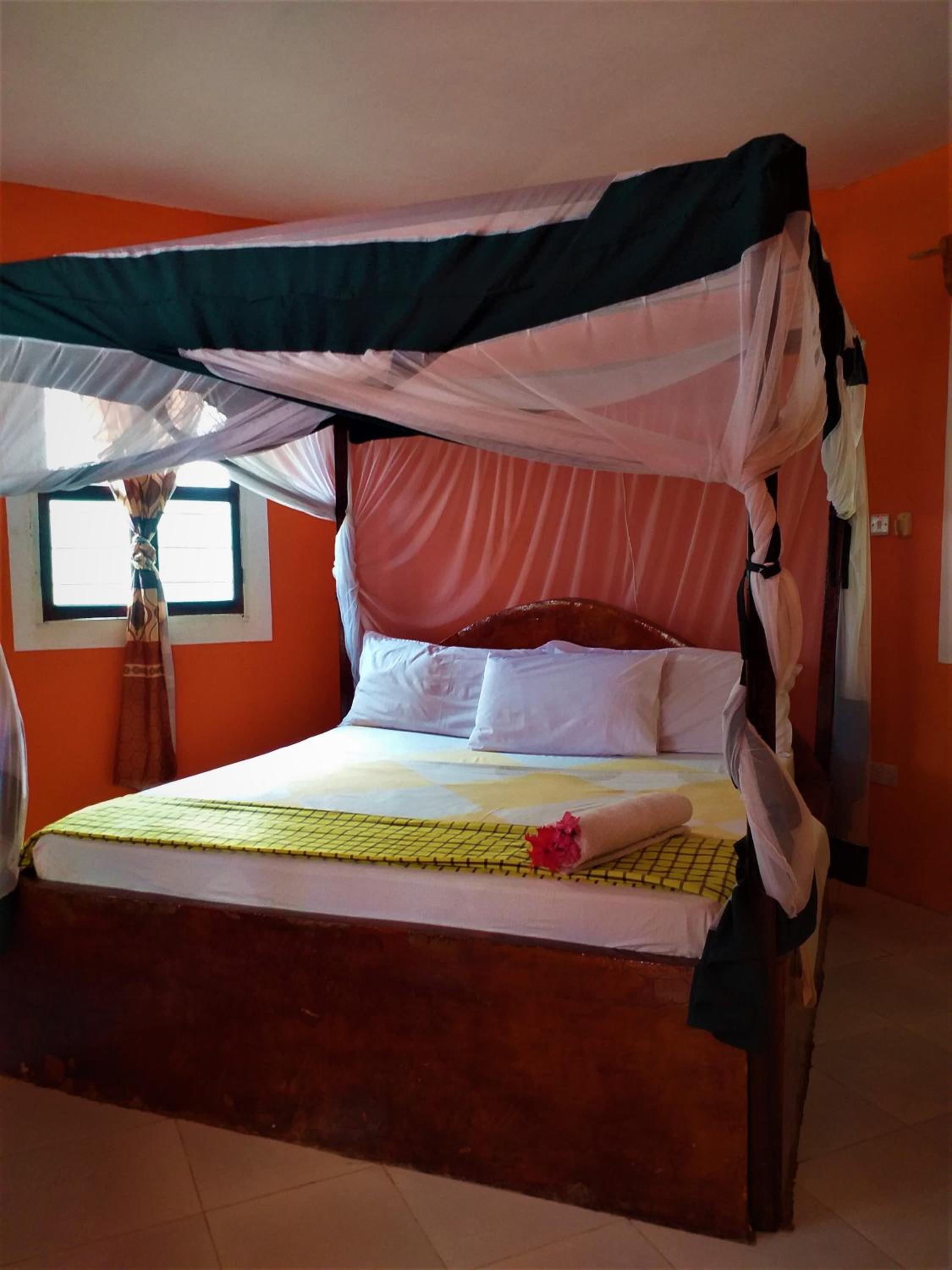 Deluxe Double or Twin Room with Sea View - Photo 4