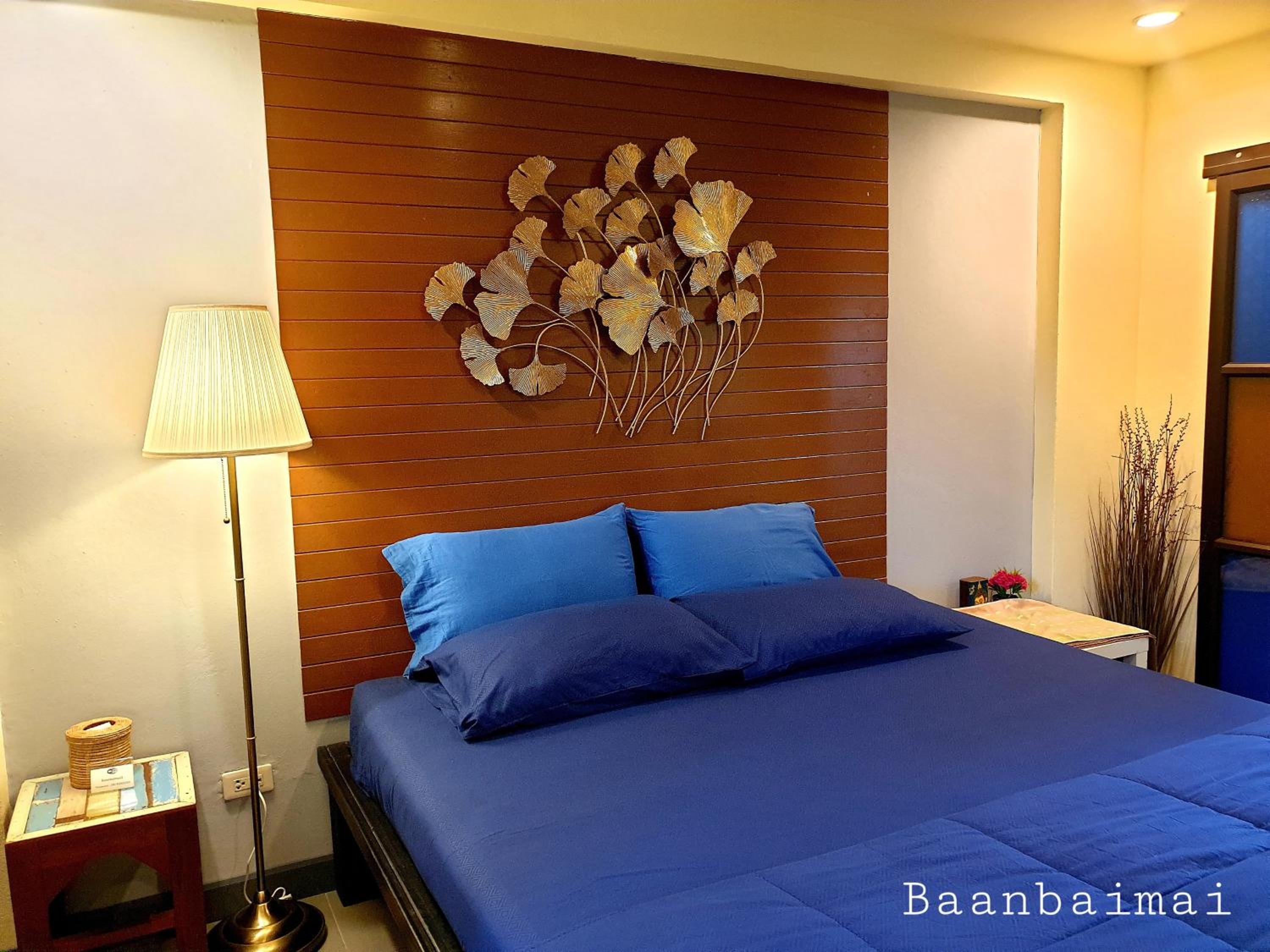 Standard King Room - Room Only - Photo 29