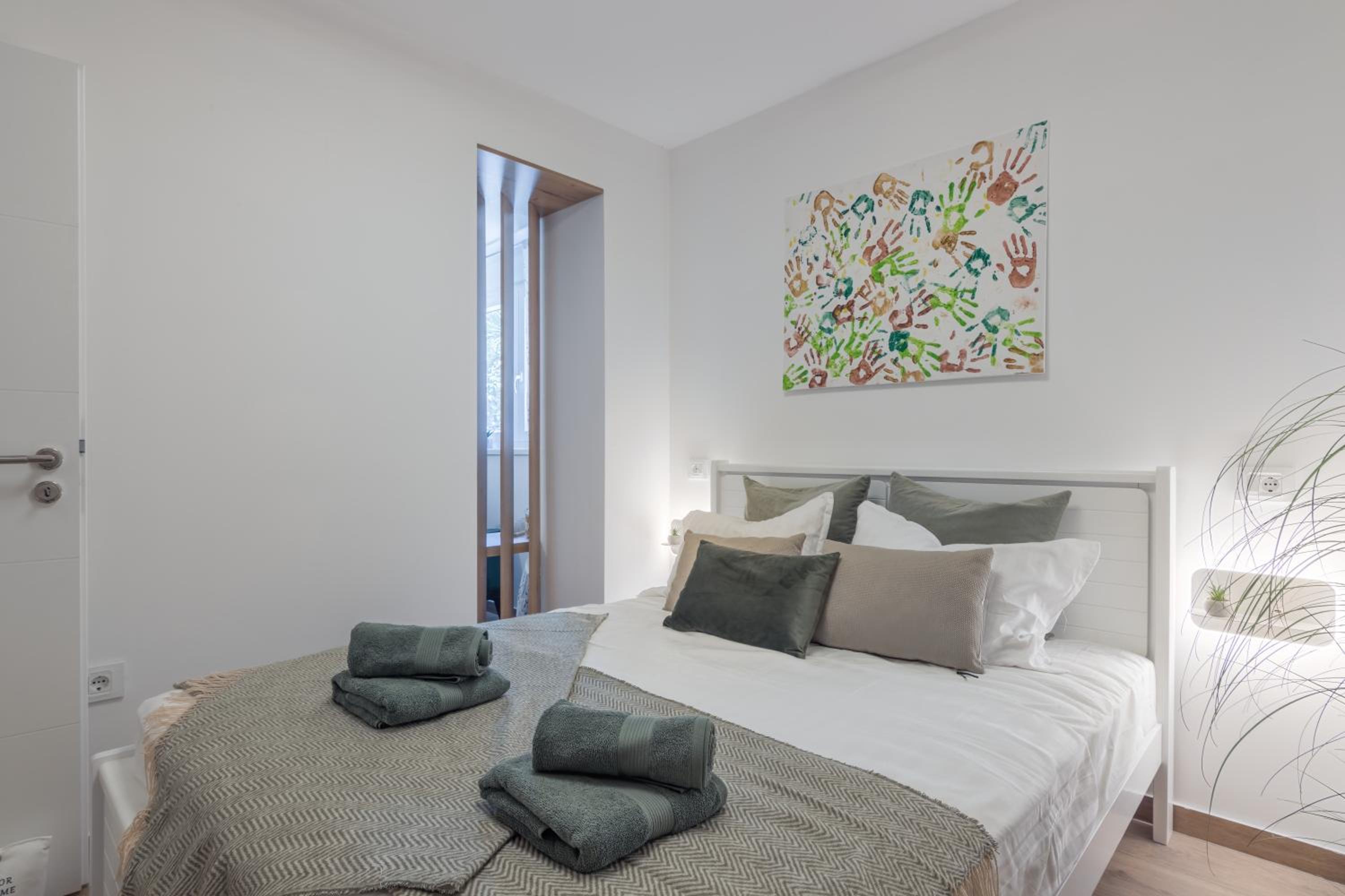 One-Bedroom Apartment - Photo 6