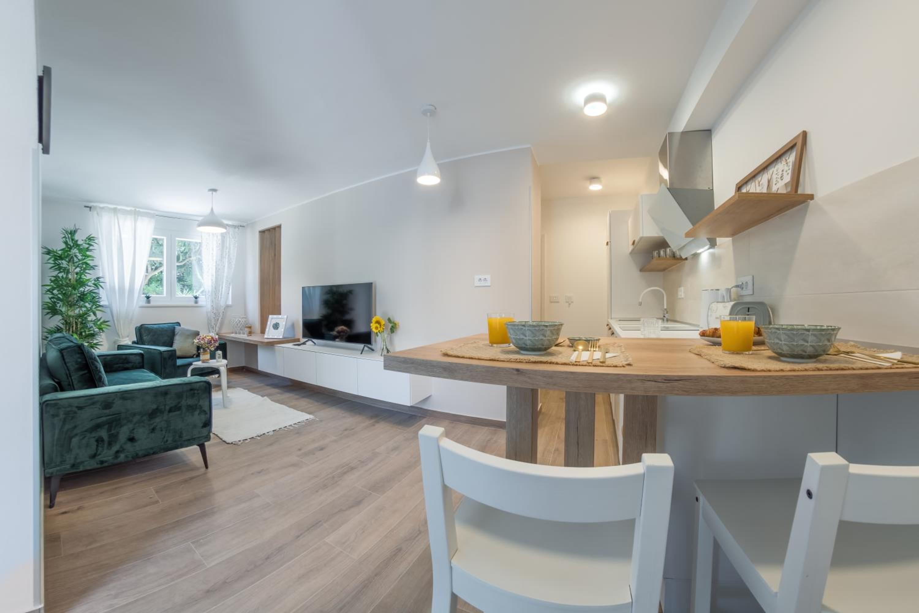One-Bedroom Apartment - Photo 16