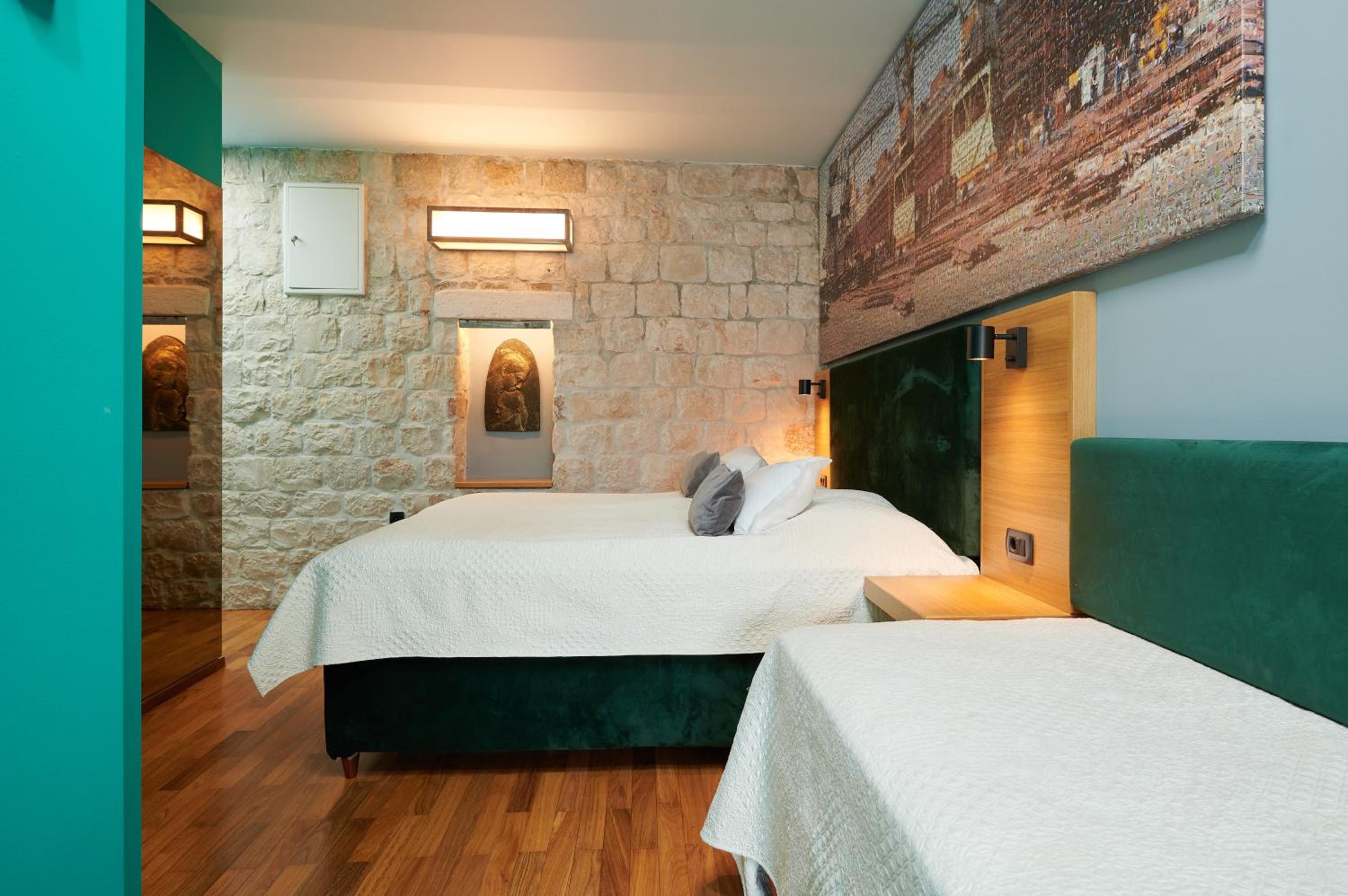 Deluxe Double Room with Balcony and Sea View - Photo 30