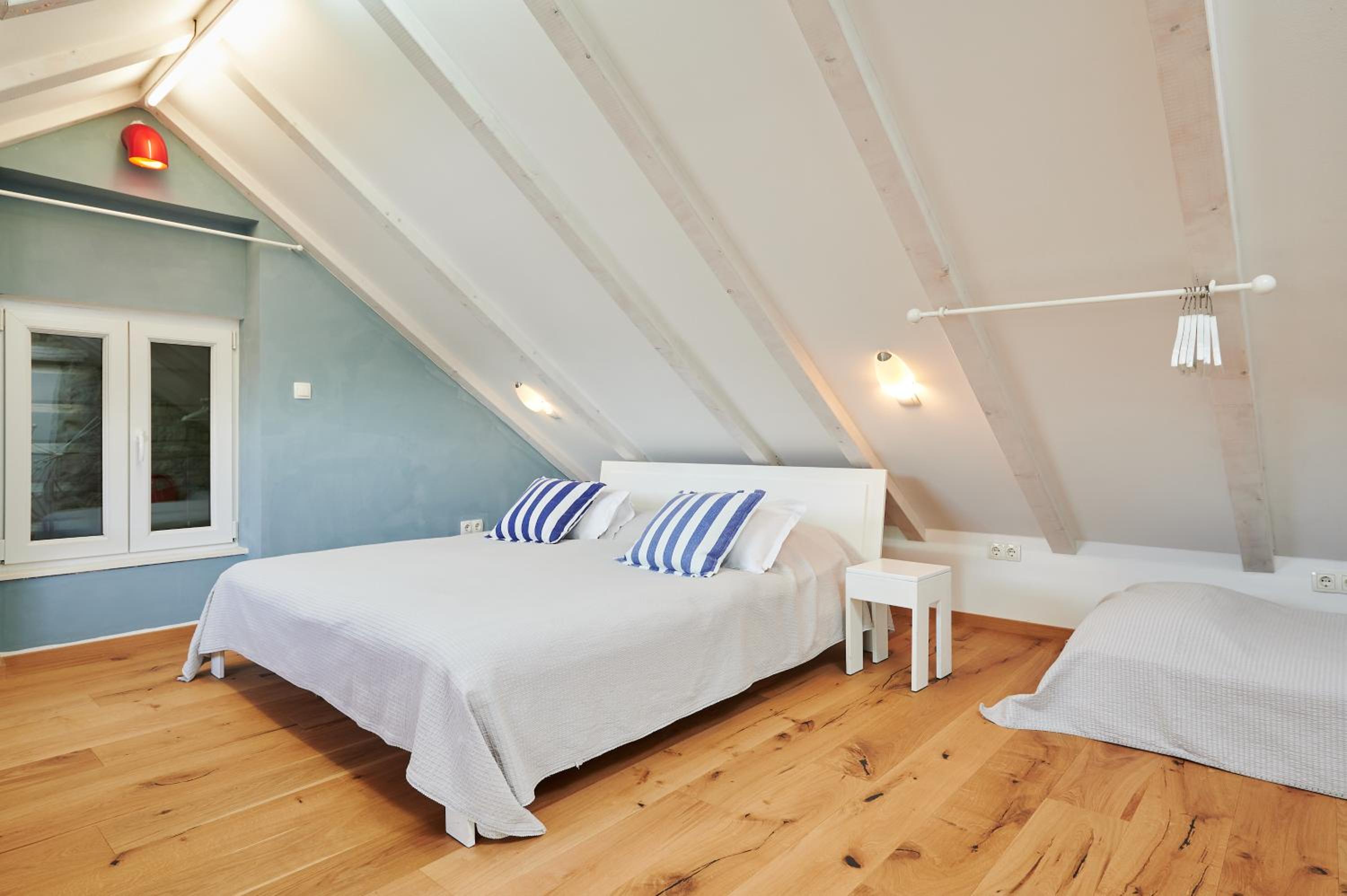 Deluxe Double Room with Sea View - Photo 14