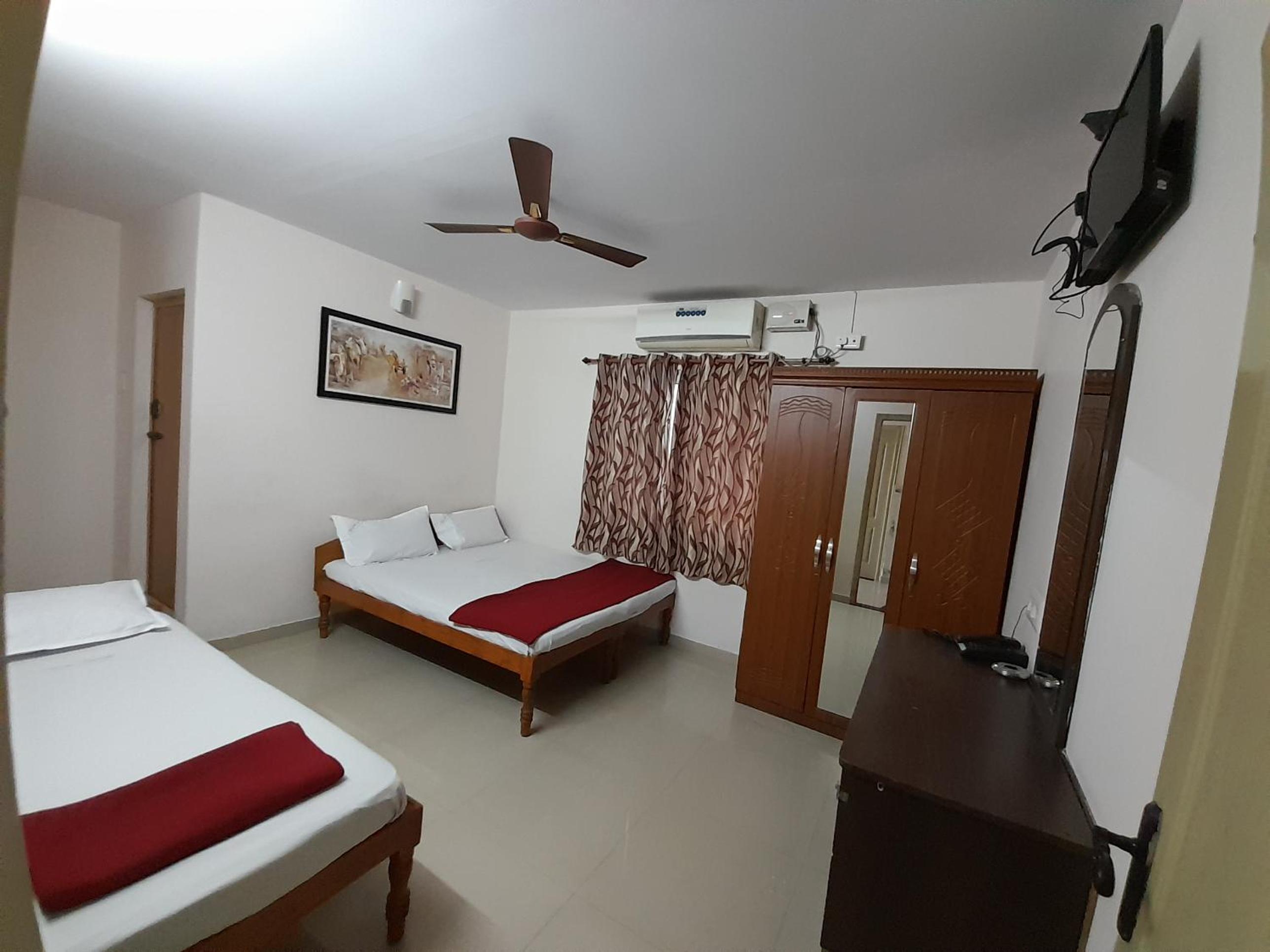 Deluxe Triple Room - Photo 2