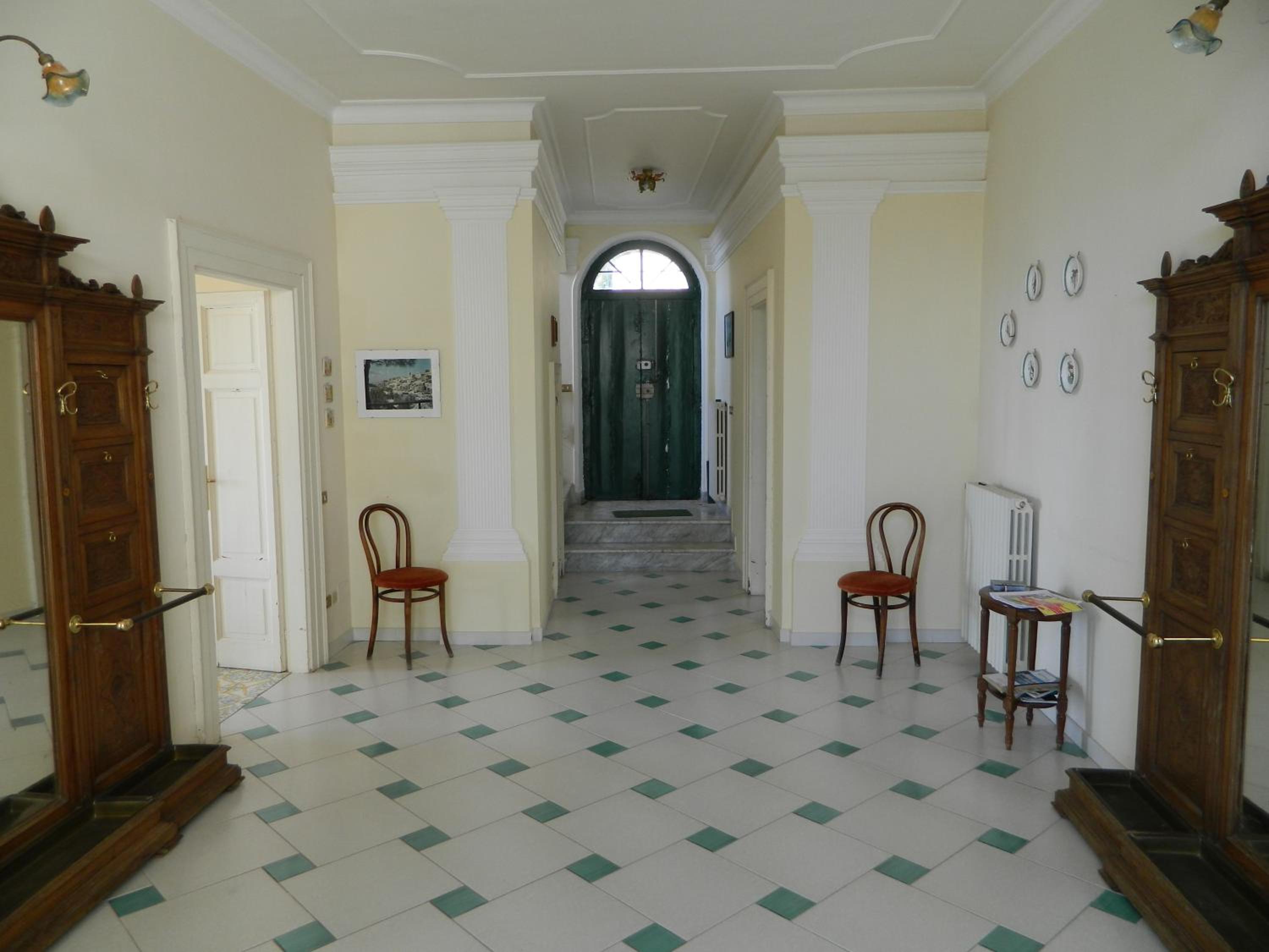Three-Bedroom Villa photo 3