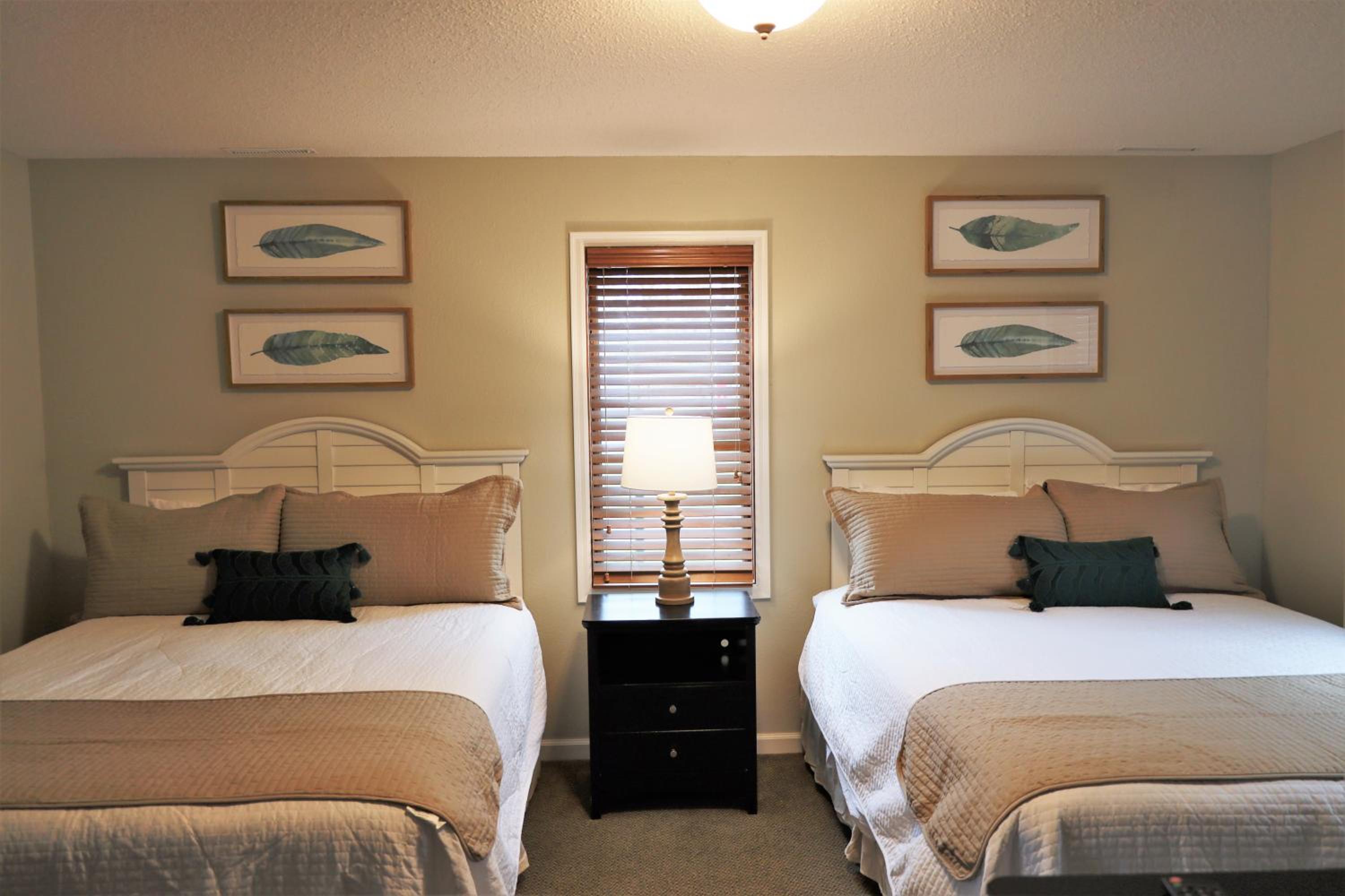 Two-Bedroom Apartment - Photo 12