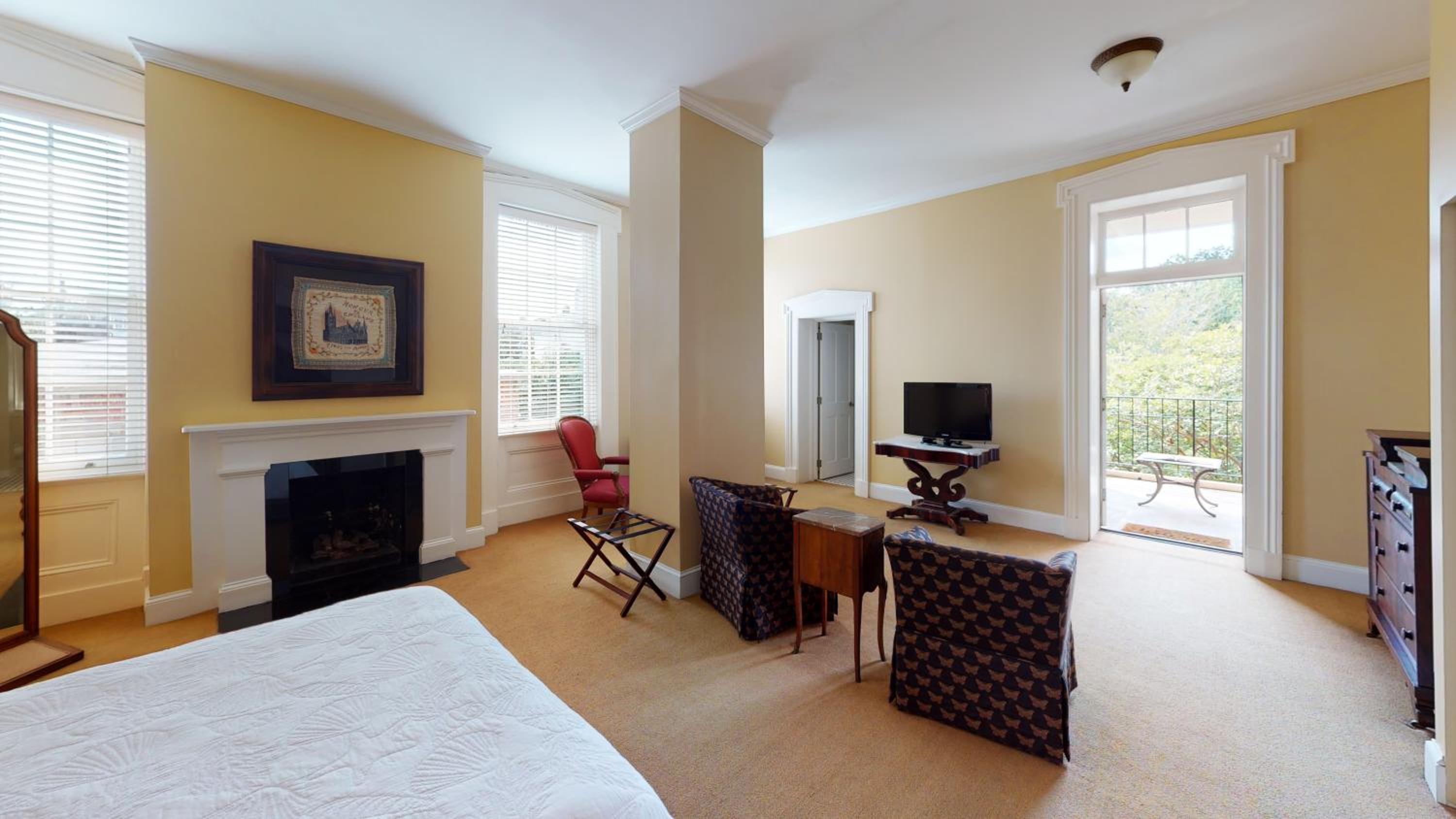Queen Suite With Balcony