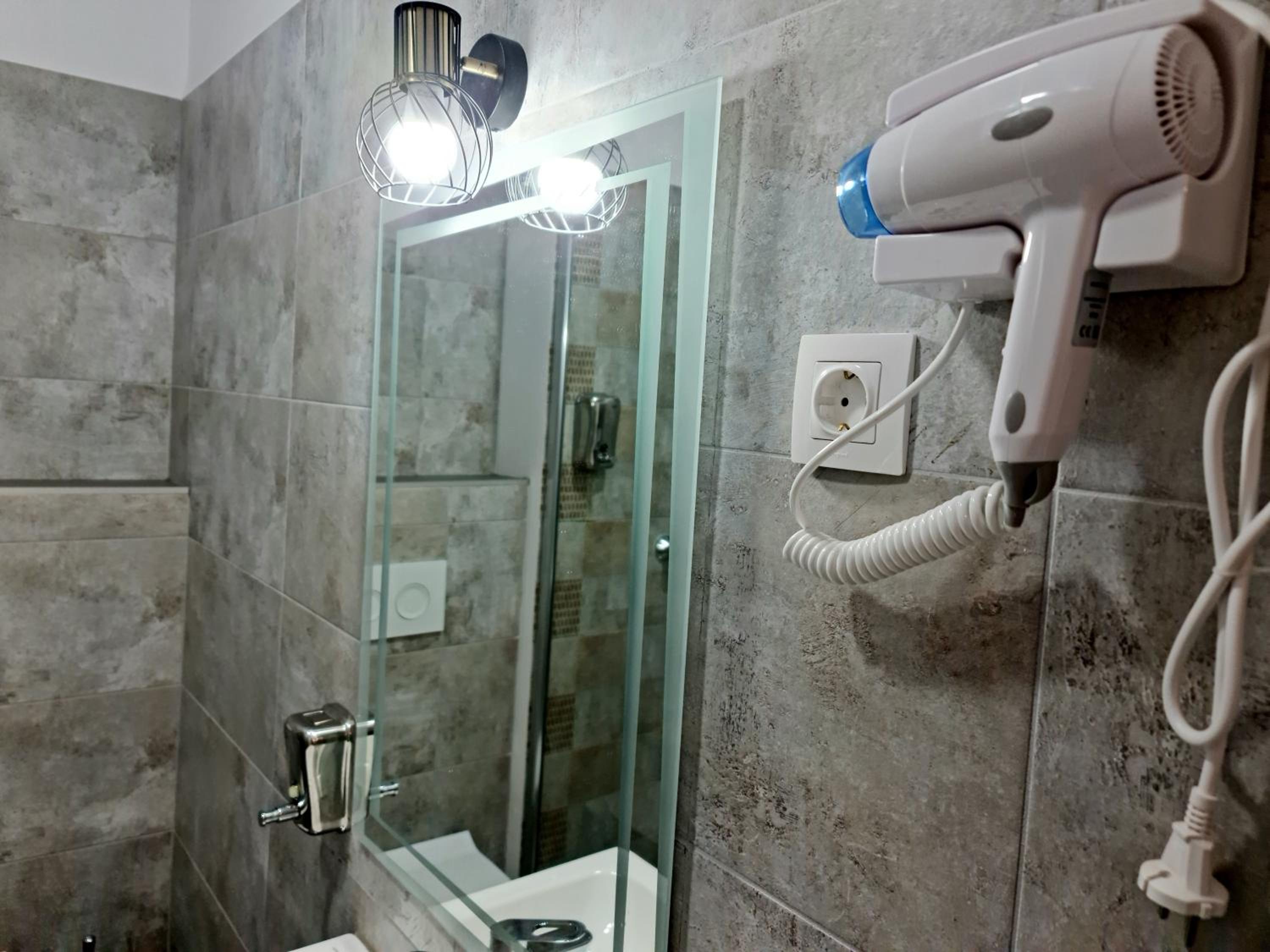 Two-Bedroom Apartment - Photo 3