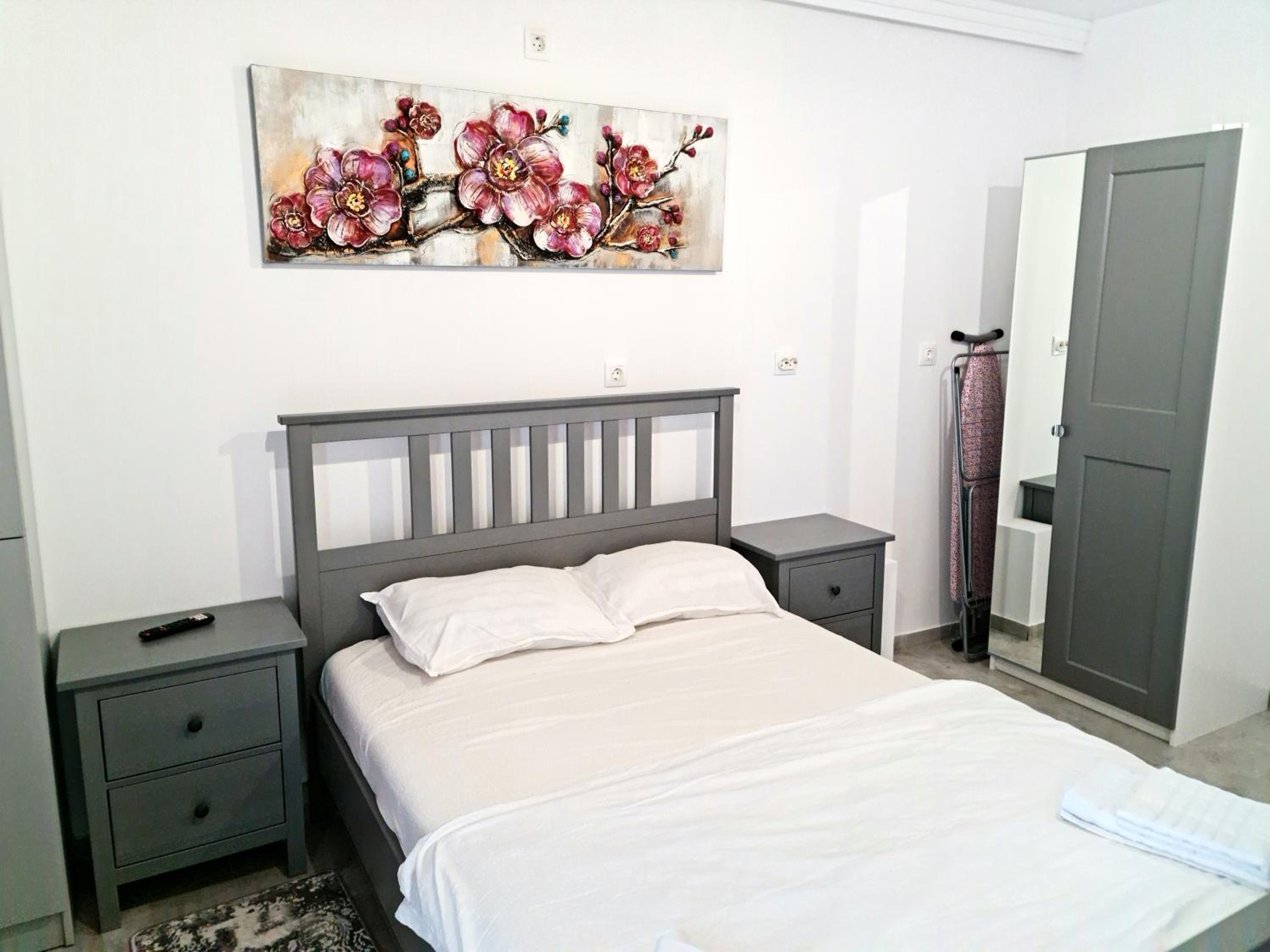 Two-Bedroom Apartment - Photo 23