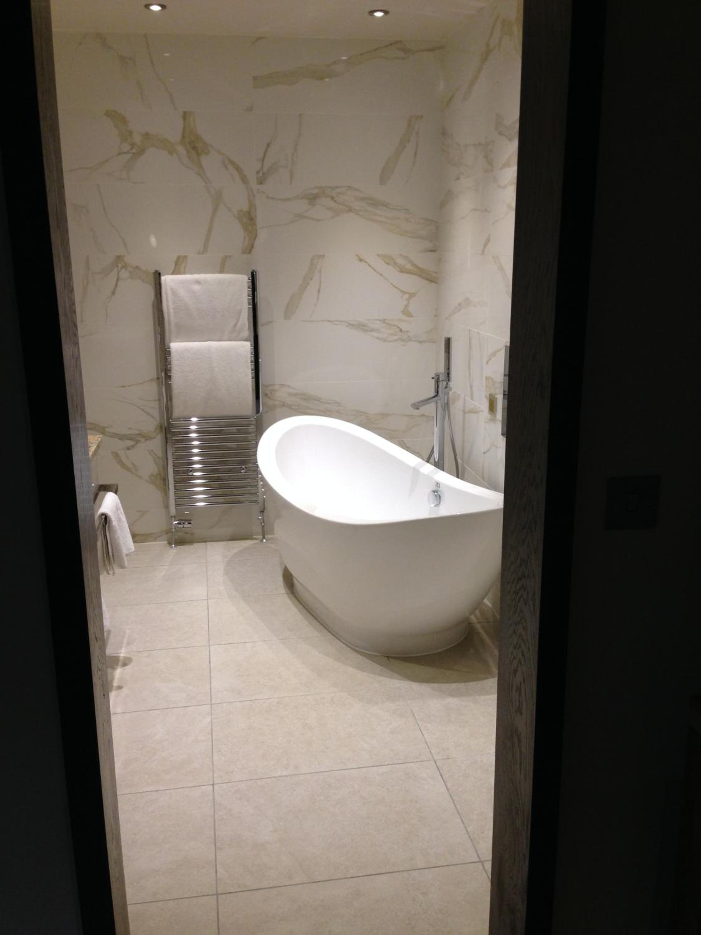 Queen Suite - Photo 9