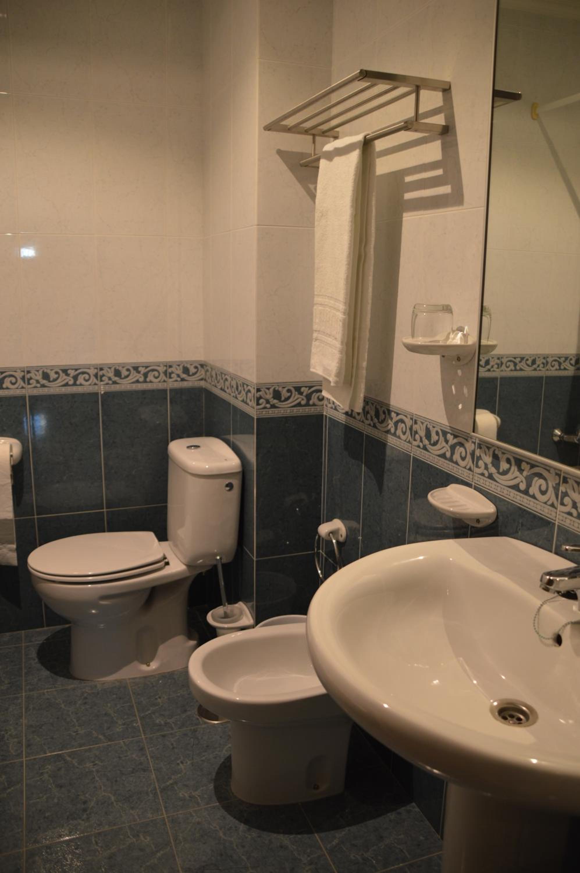 Double Room with Private Bathroom photo 3