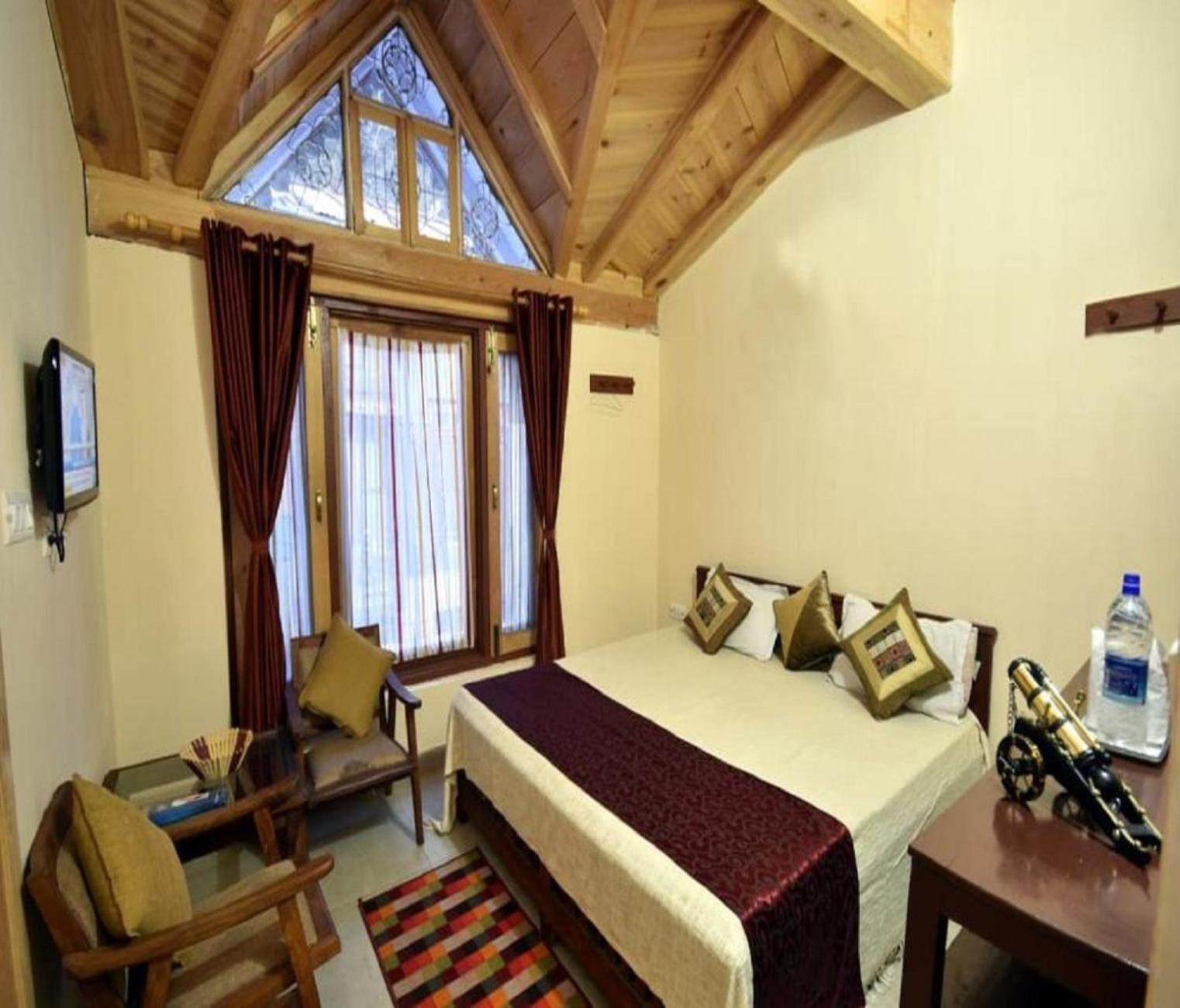 Double Room with Lake View