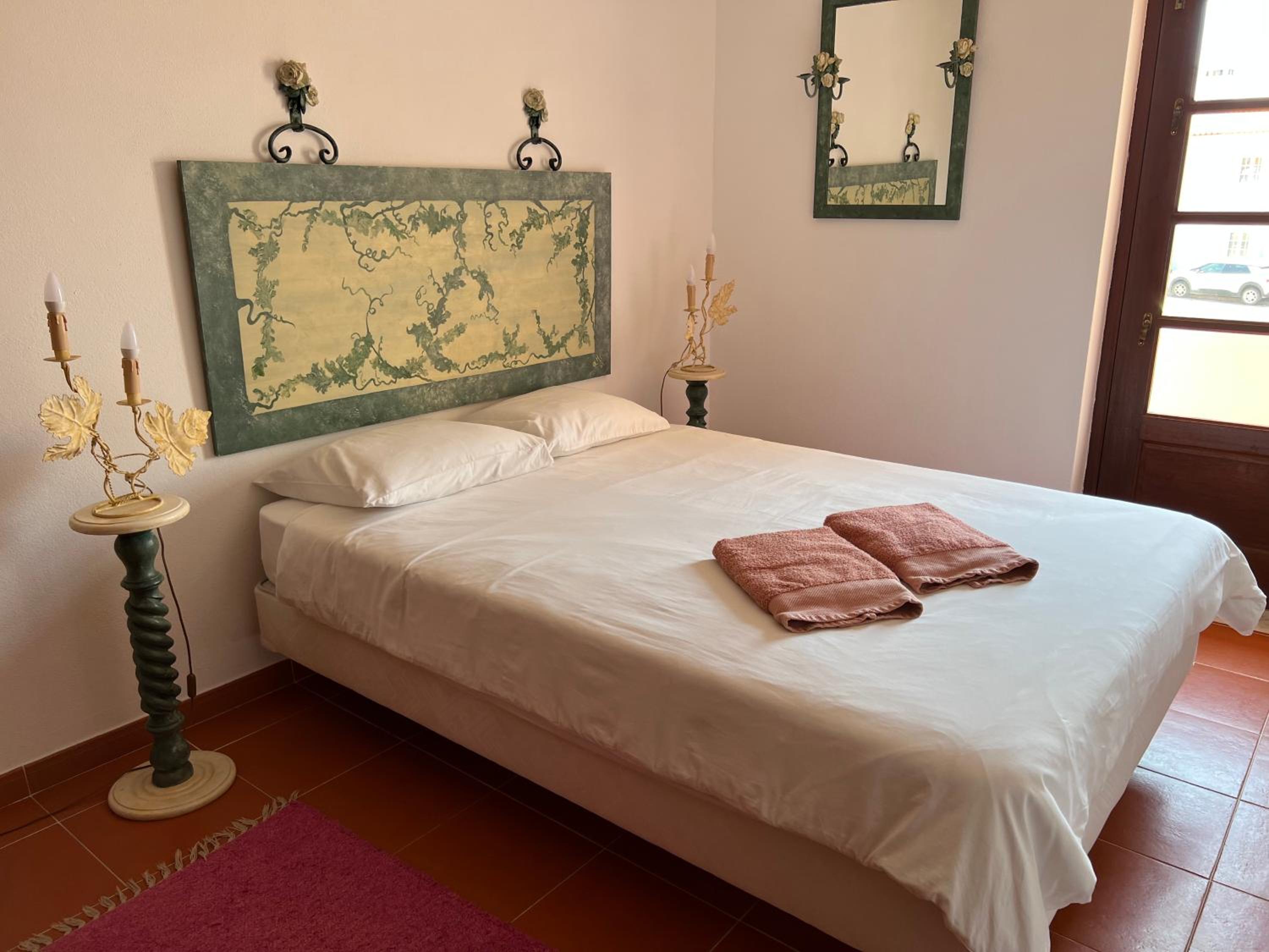 Double Room with Shared Bathroom photo 1