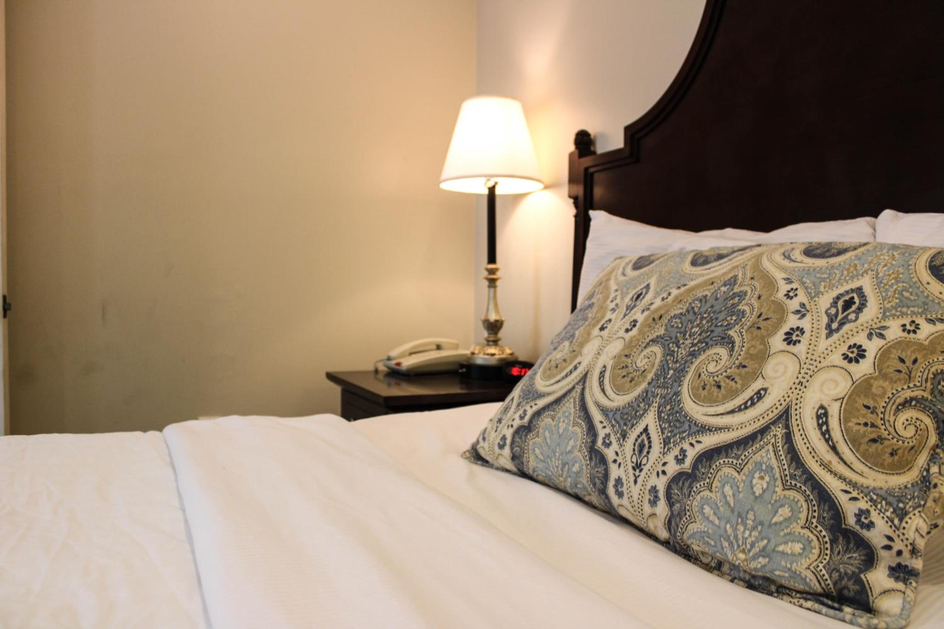 Standard Room with One Double Bed - Photo 2