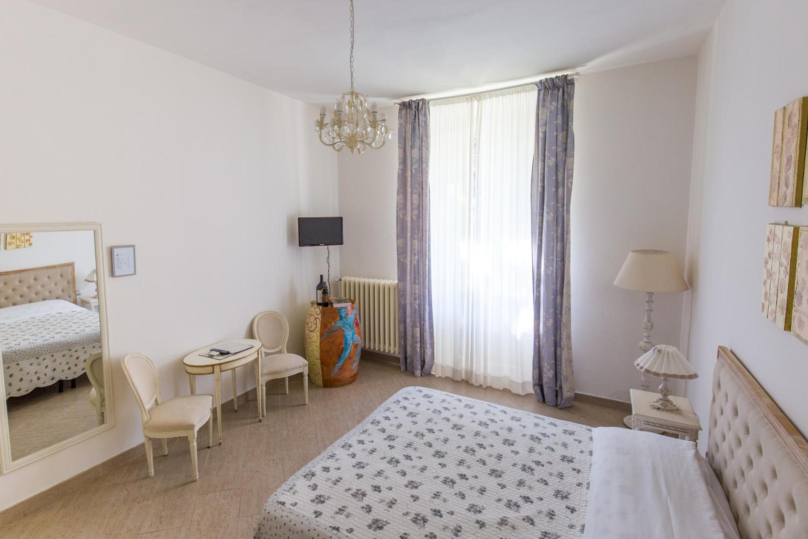 Superior Double or Twin Room photo 3