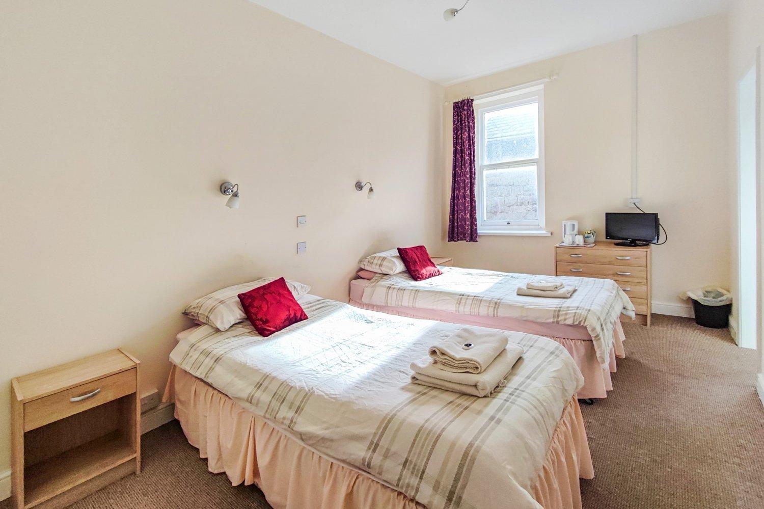Standard Twin Room photo 2