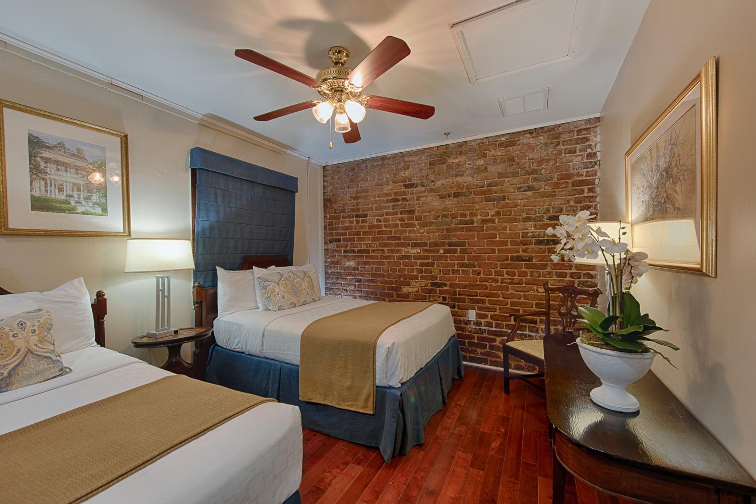 Standard Room With Two Double Beds - Photo 3