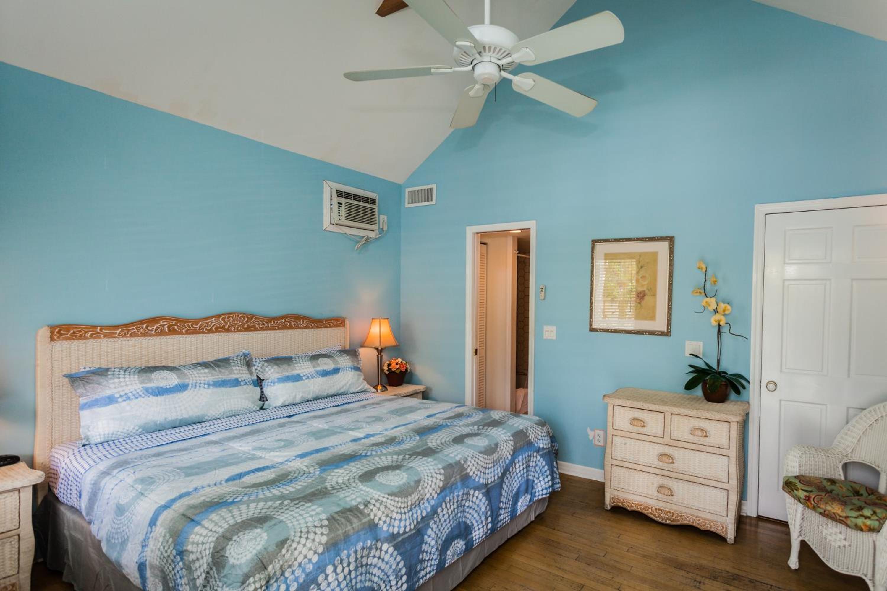 King Room ( Unit C19)