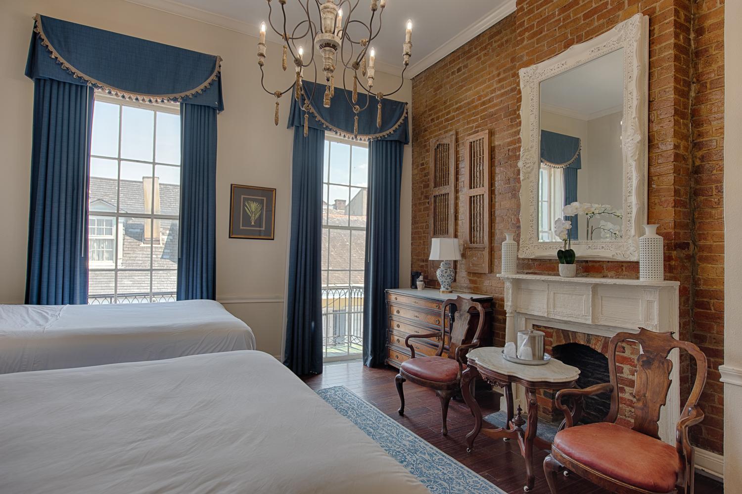Suite with Two Queen Beds photo 1