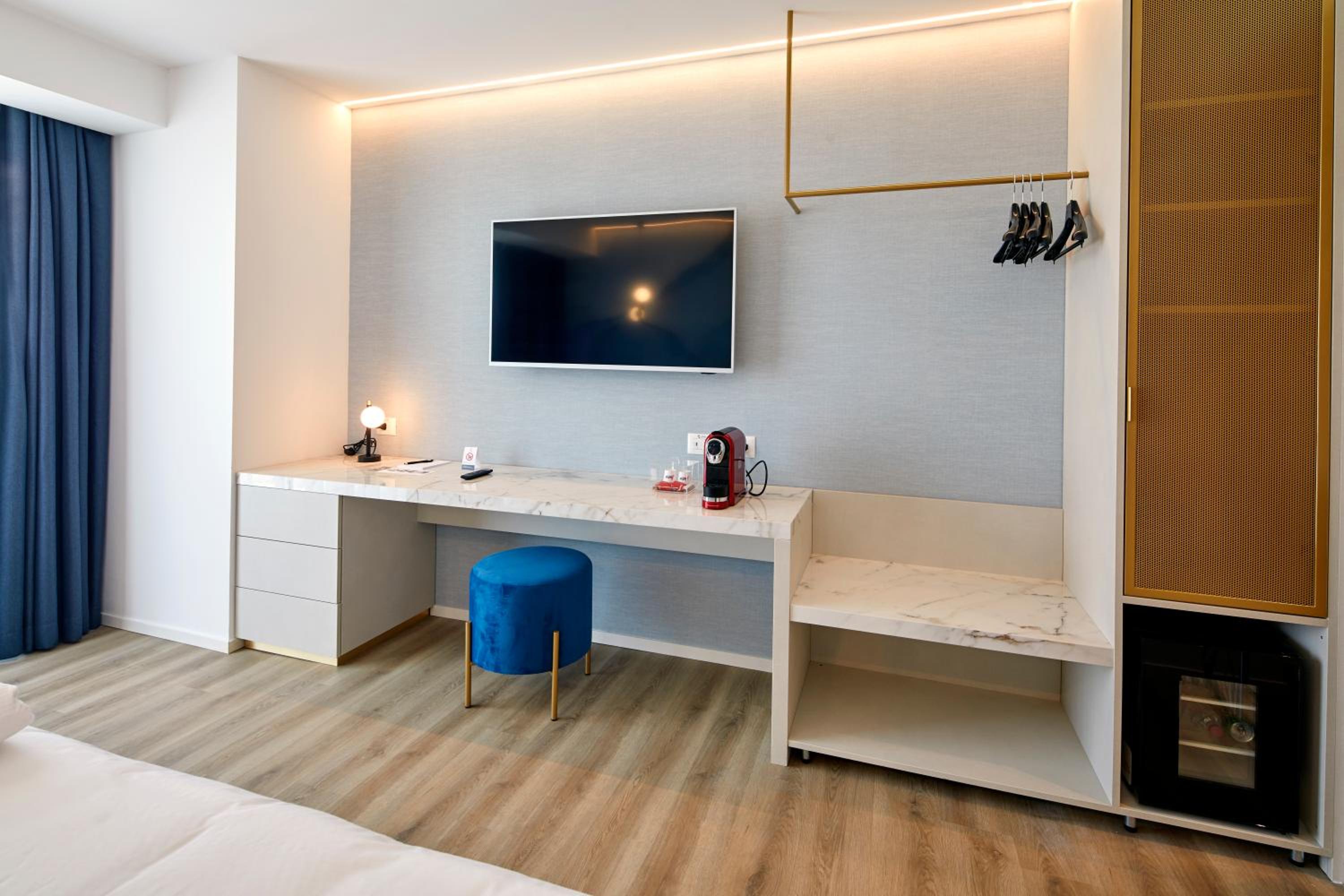 Superior Double or Twin Room with Terrace - Photo 7