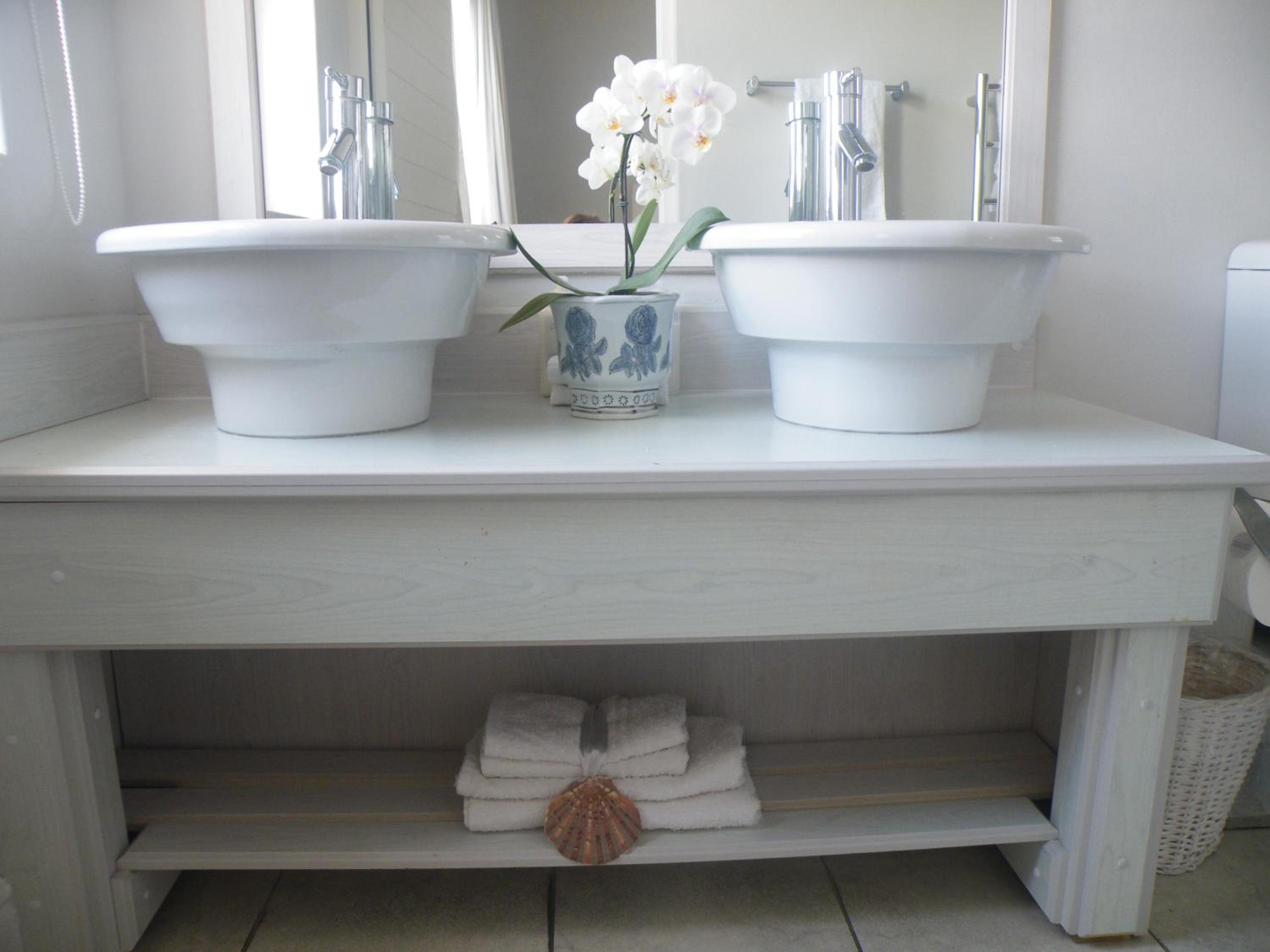 Comfort Queen Room - Photo 1