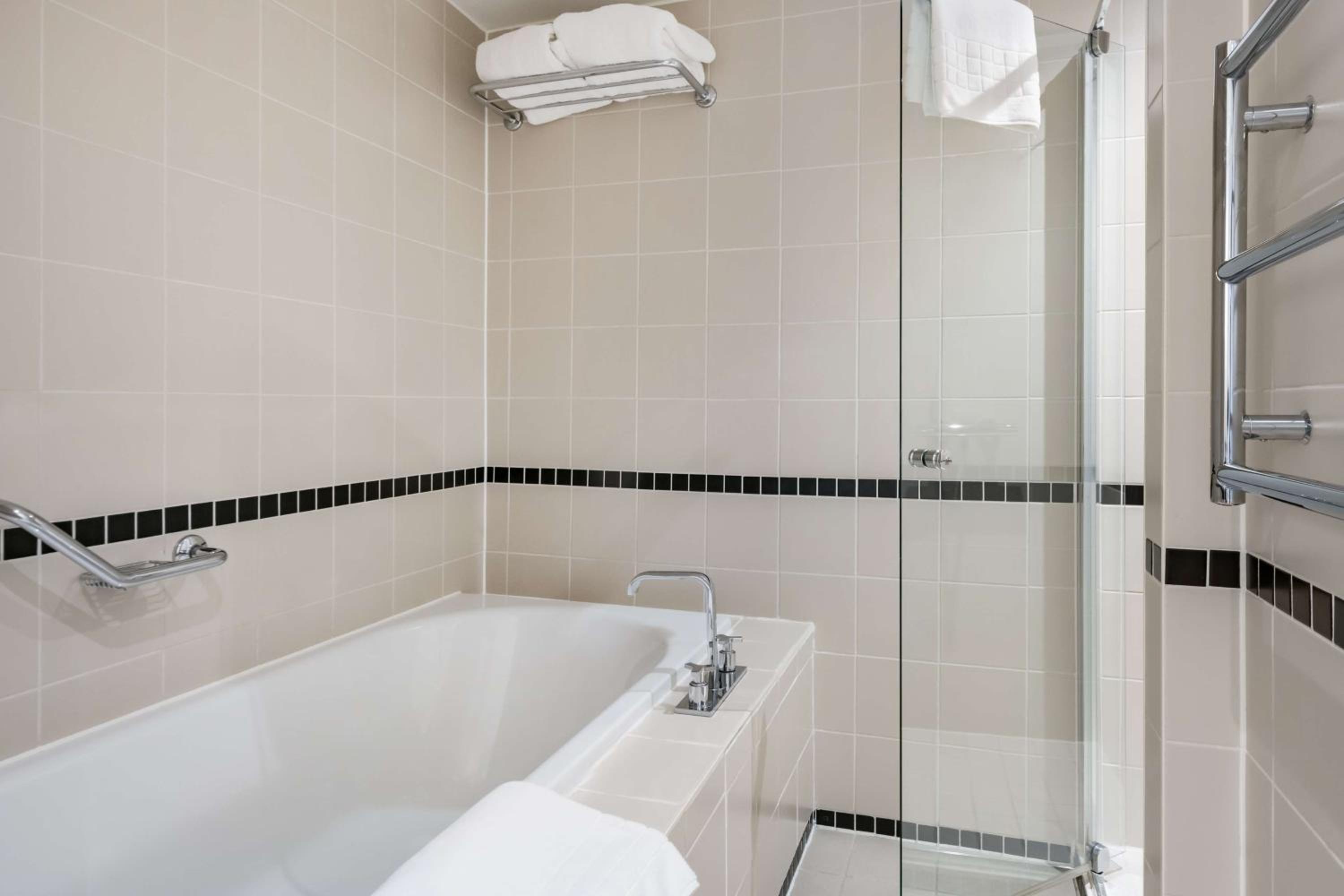 Junior Suite - Photo 11