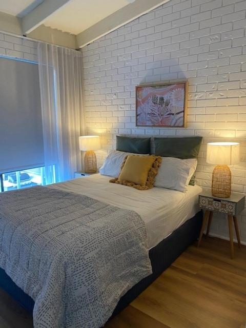 Apartment with Balcony photo 3