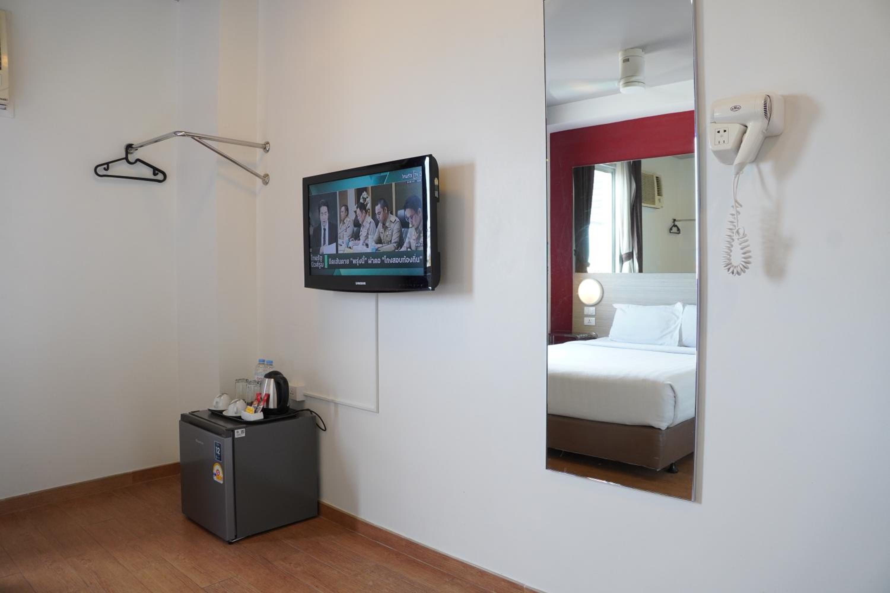 room photo
