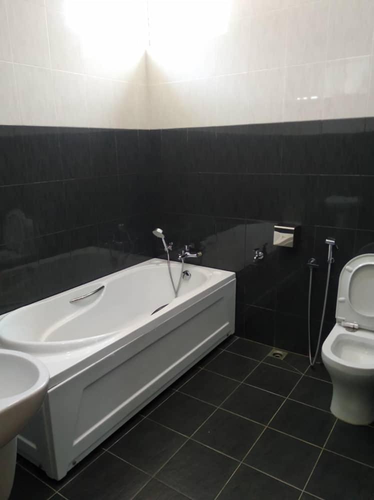 Suite with Hot Tub