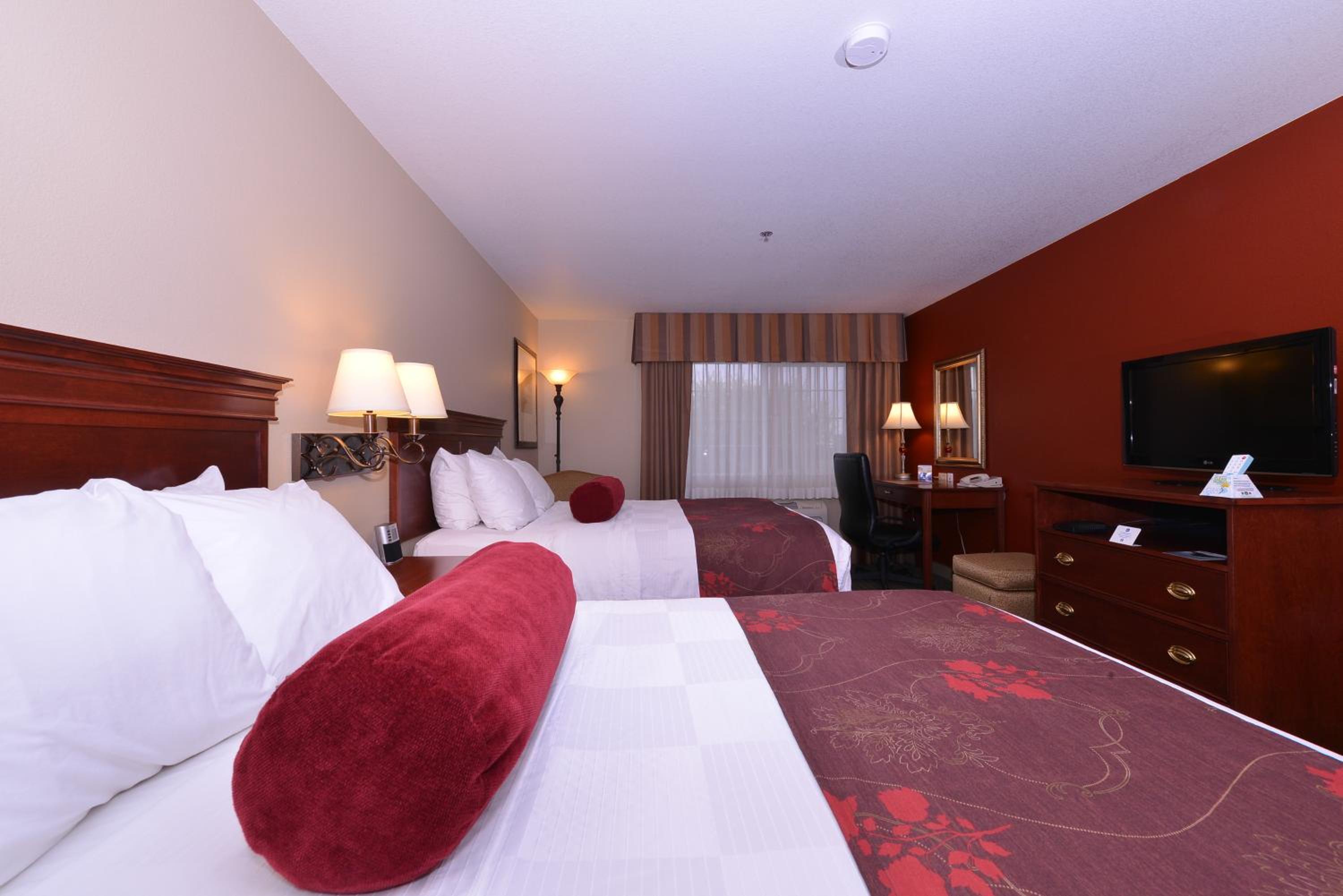Junior Suite with Two Queen Beds - Non-Smoking - Photo 2
