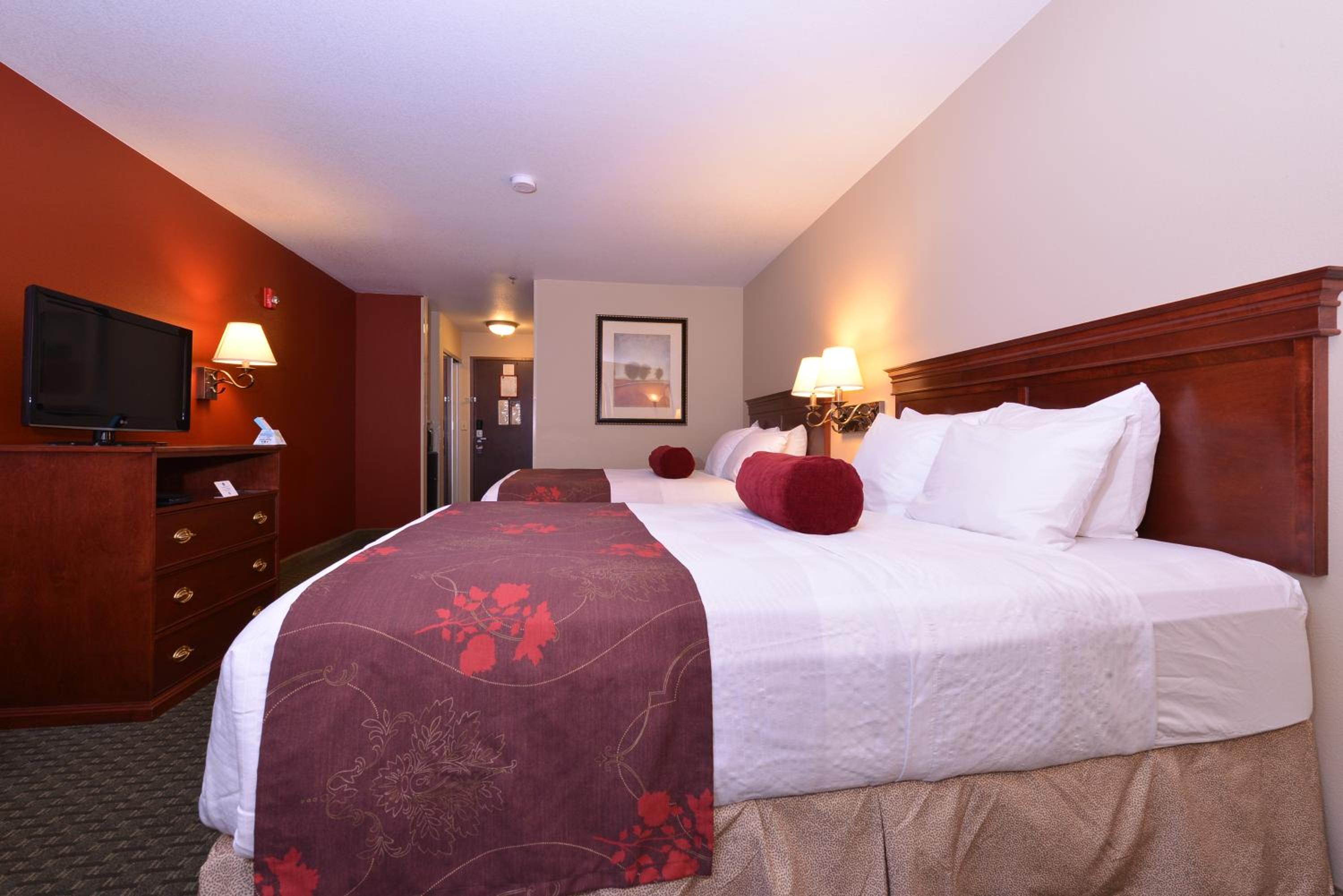 Junior Suite with Two Queen Beds - Non-Smoking - Photo 3