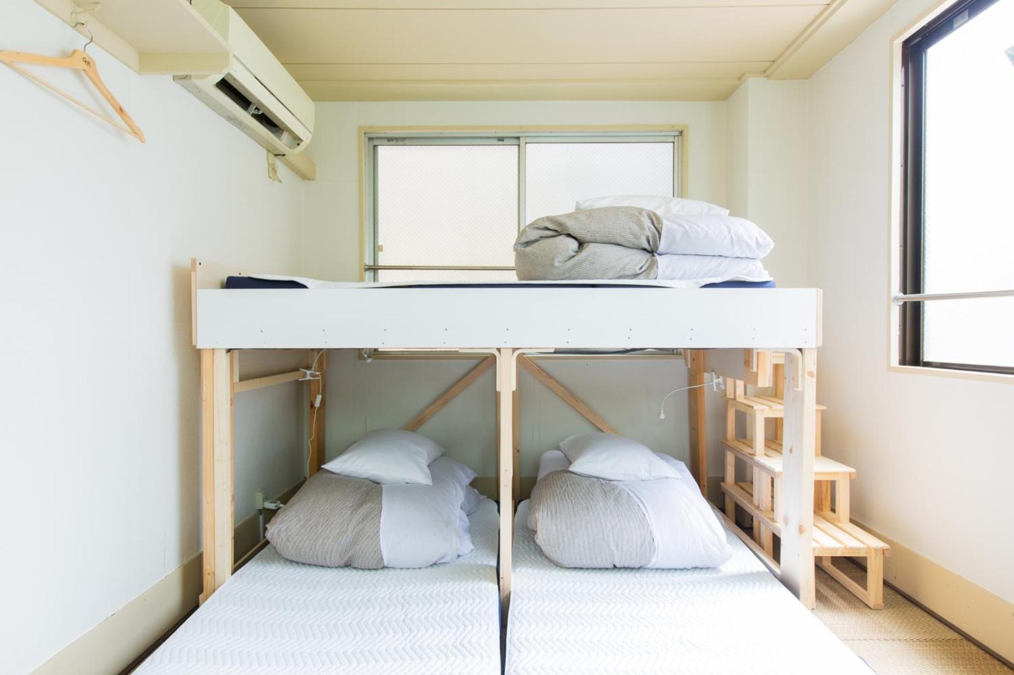 Economy Triple Room with Shared Bathroom